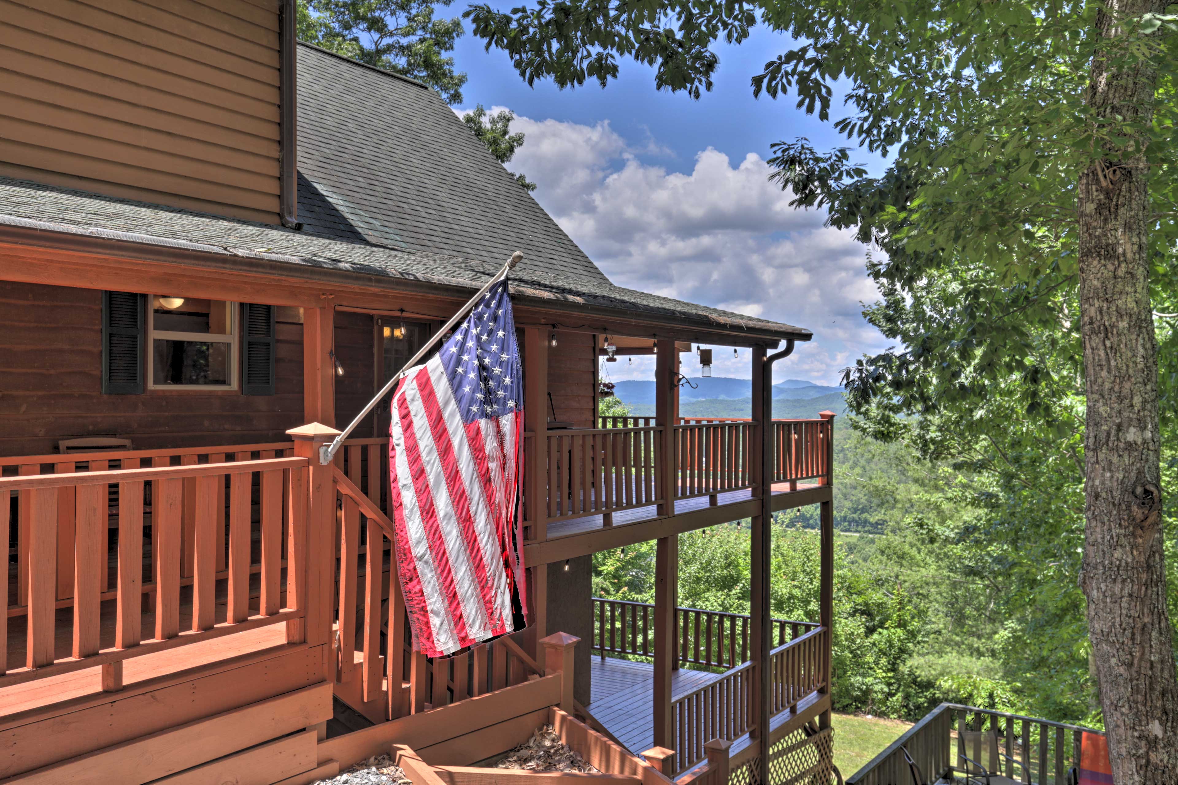 Property Image 2 - Picturesque Murphy Cabin w/ Fire Pit & Views!