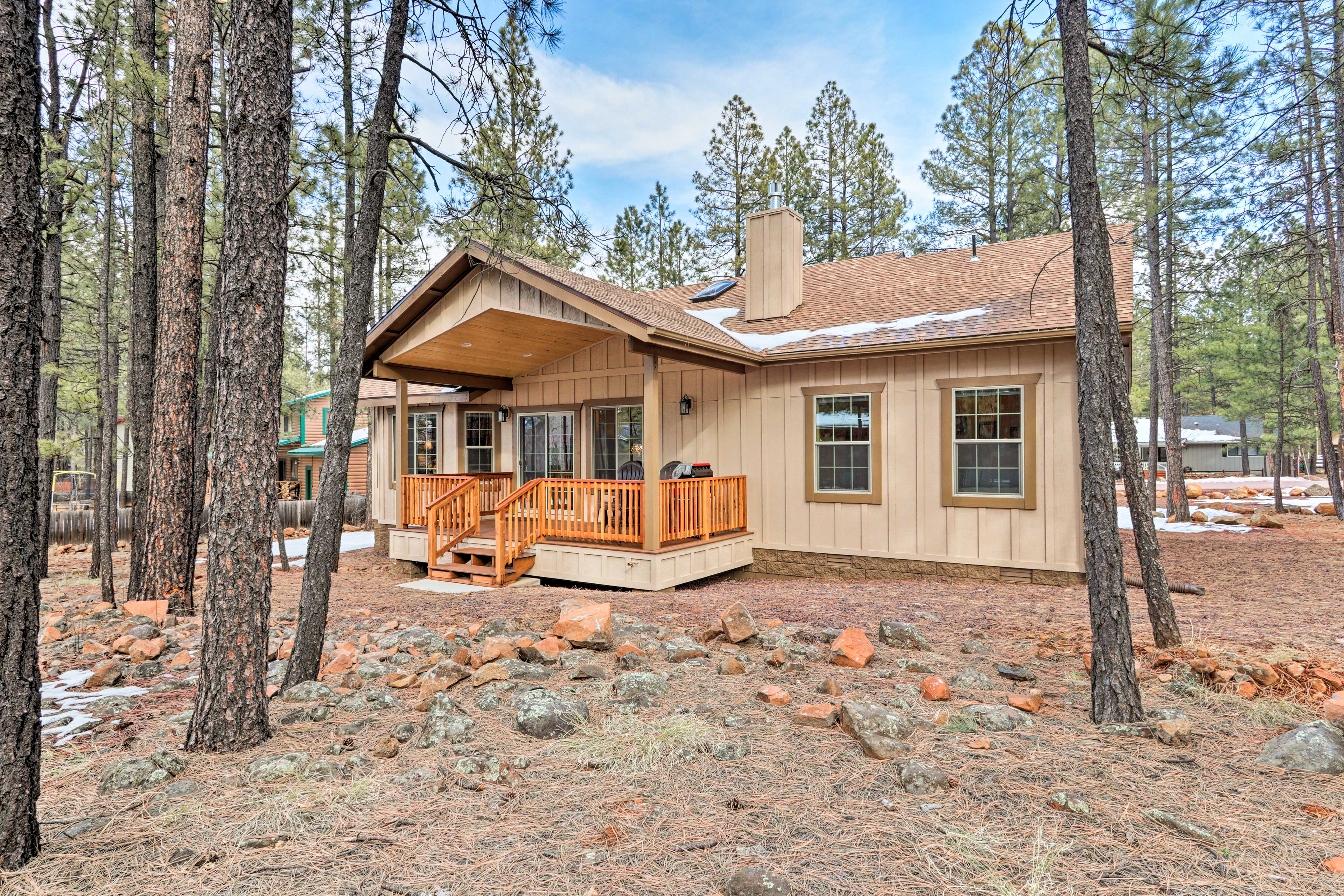 Property Image 2 - Pinetop Lakes Country Club Home w/Resort Amenities