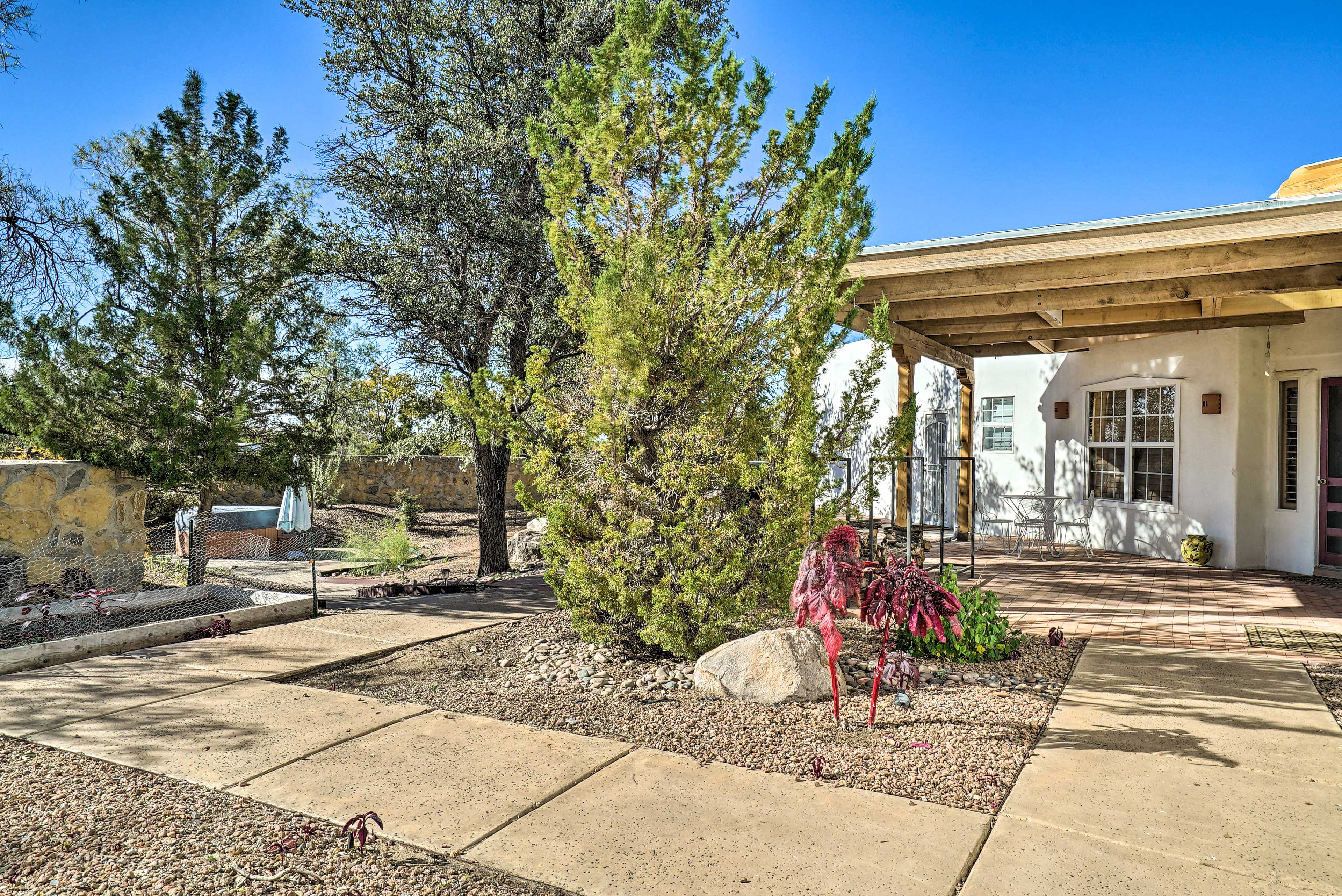 Property Image 2 - Las Cruces Home ’La Casa Blanca’ w/ Courtyard