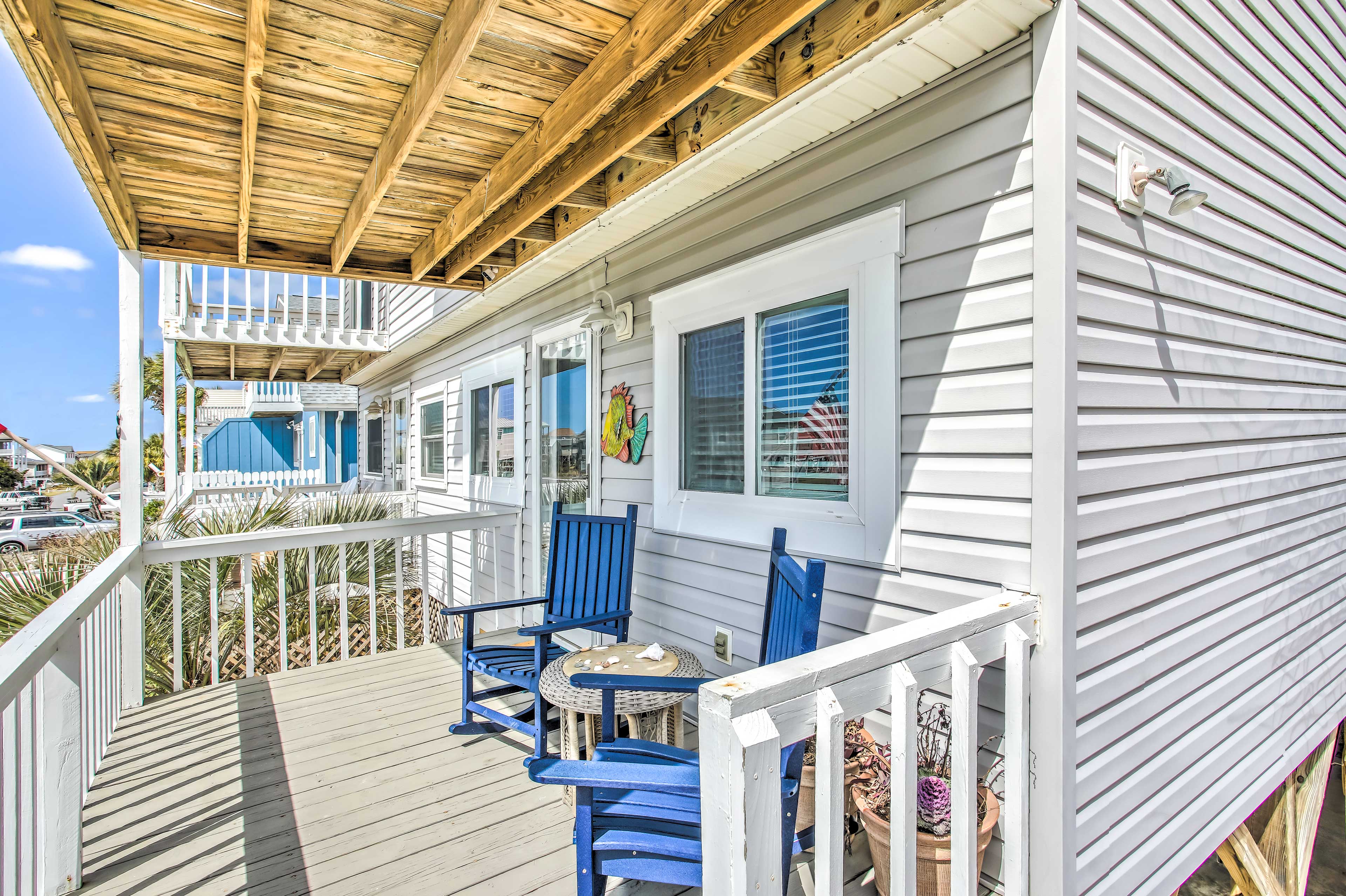 Coastal Oasis w/ Decks: Walk to Holden Beach!