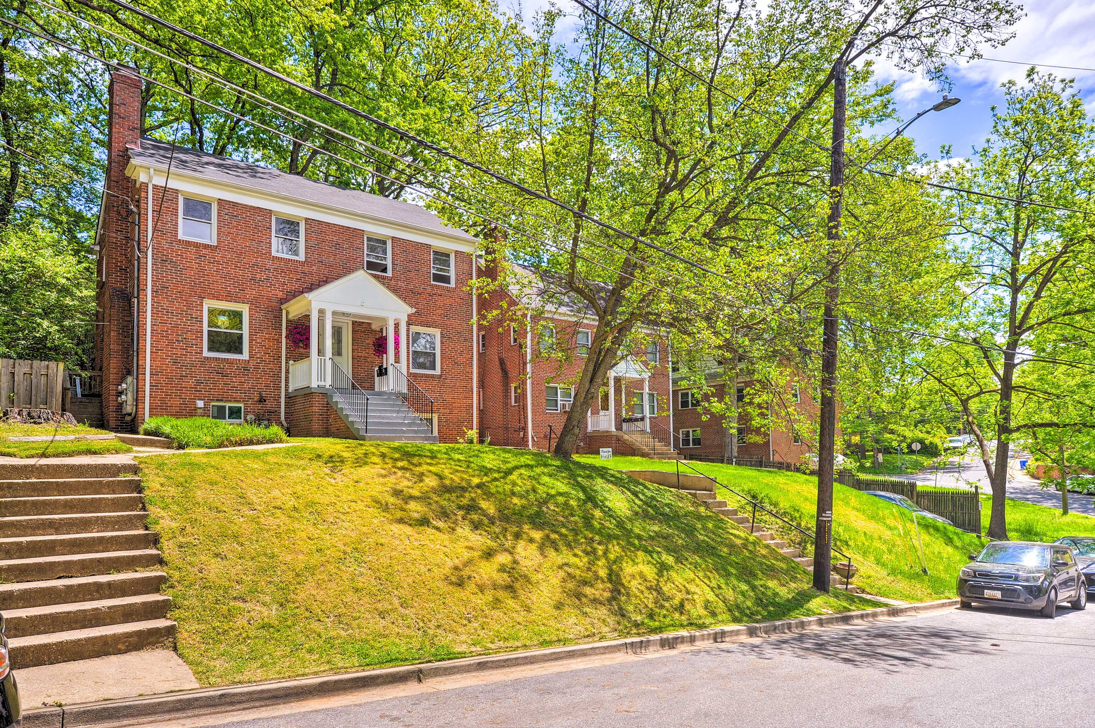 Takoma Park Apt w/ Wood Fire Pit < 8 Mi to DC