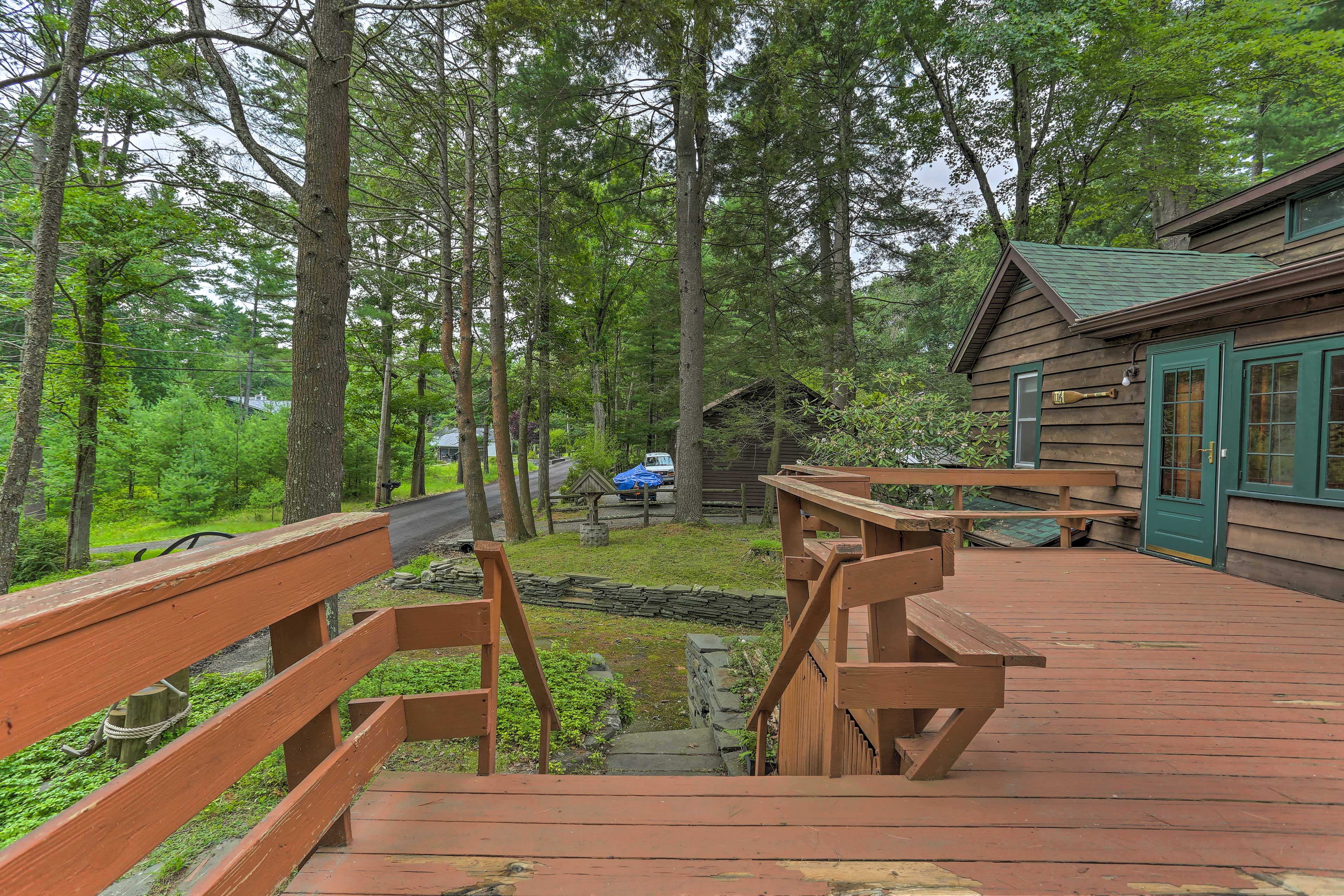 Property Image 2 - Tafton Cottage w/ Fire Pit & Grill: Steps to Lake!