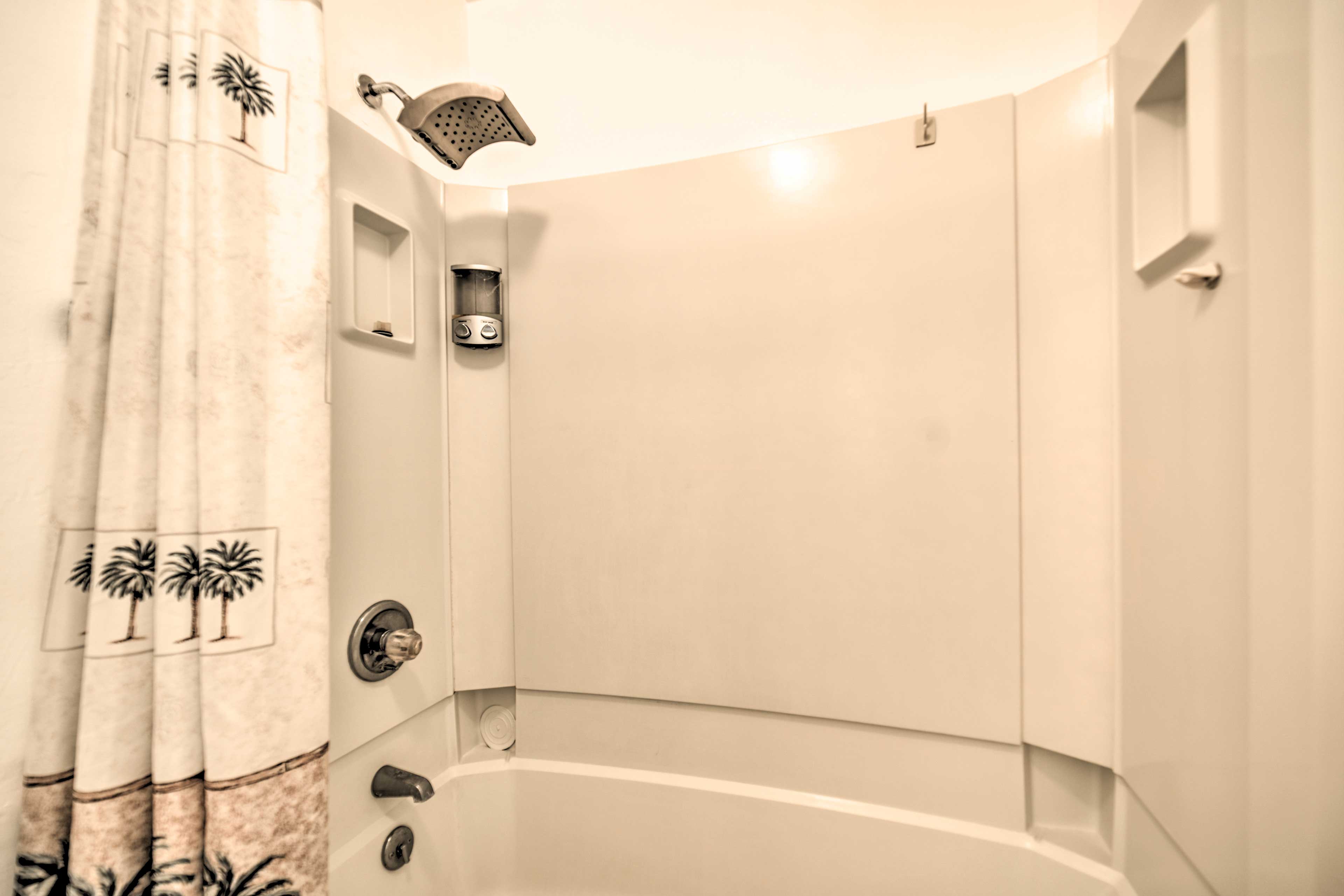 Beach Access + Community Perks: Hawaii Haven