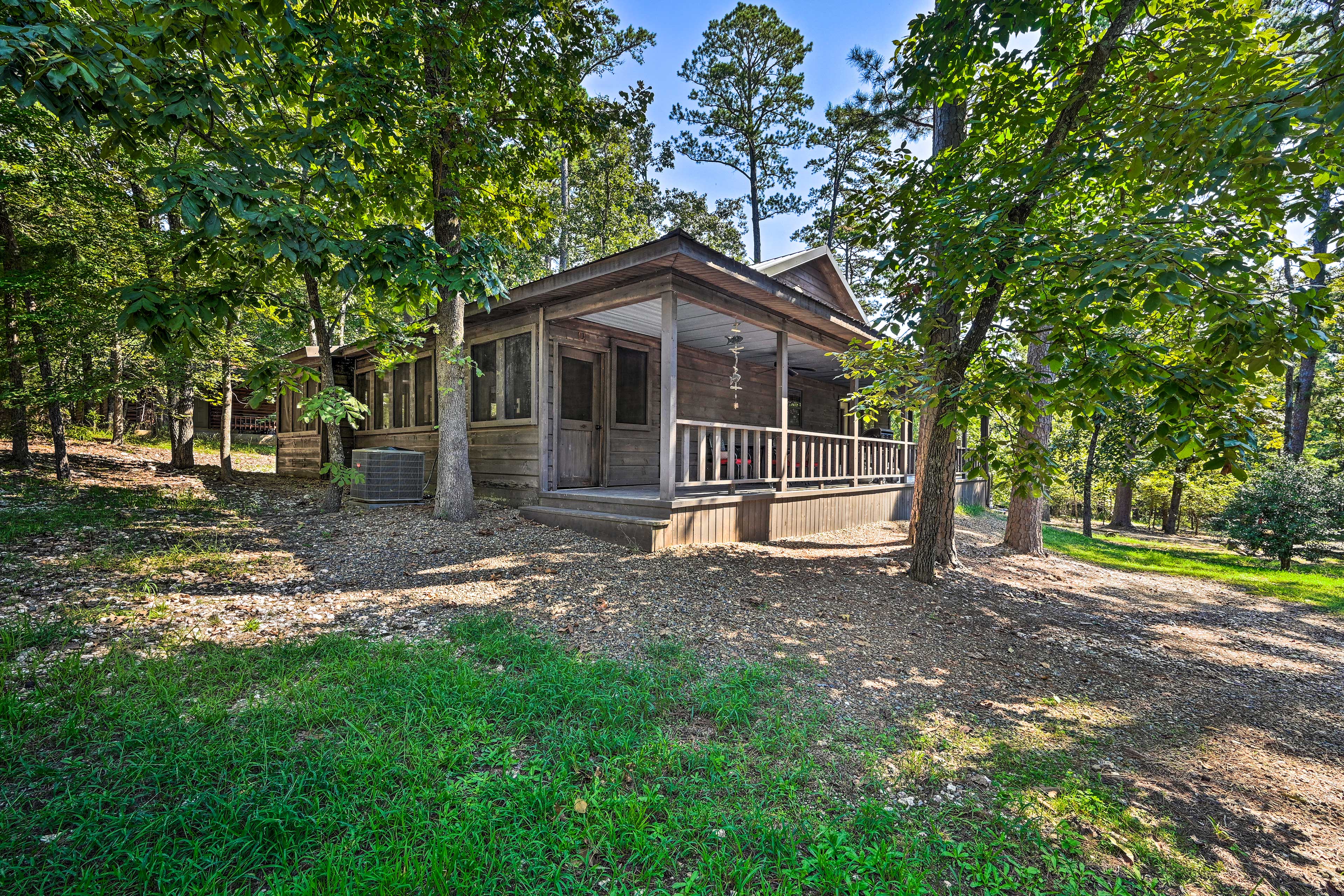 Property Image 2 - Luxe Broken Bow Cabin w/ Tesla Charging Station