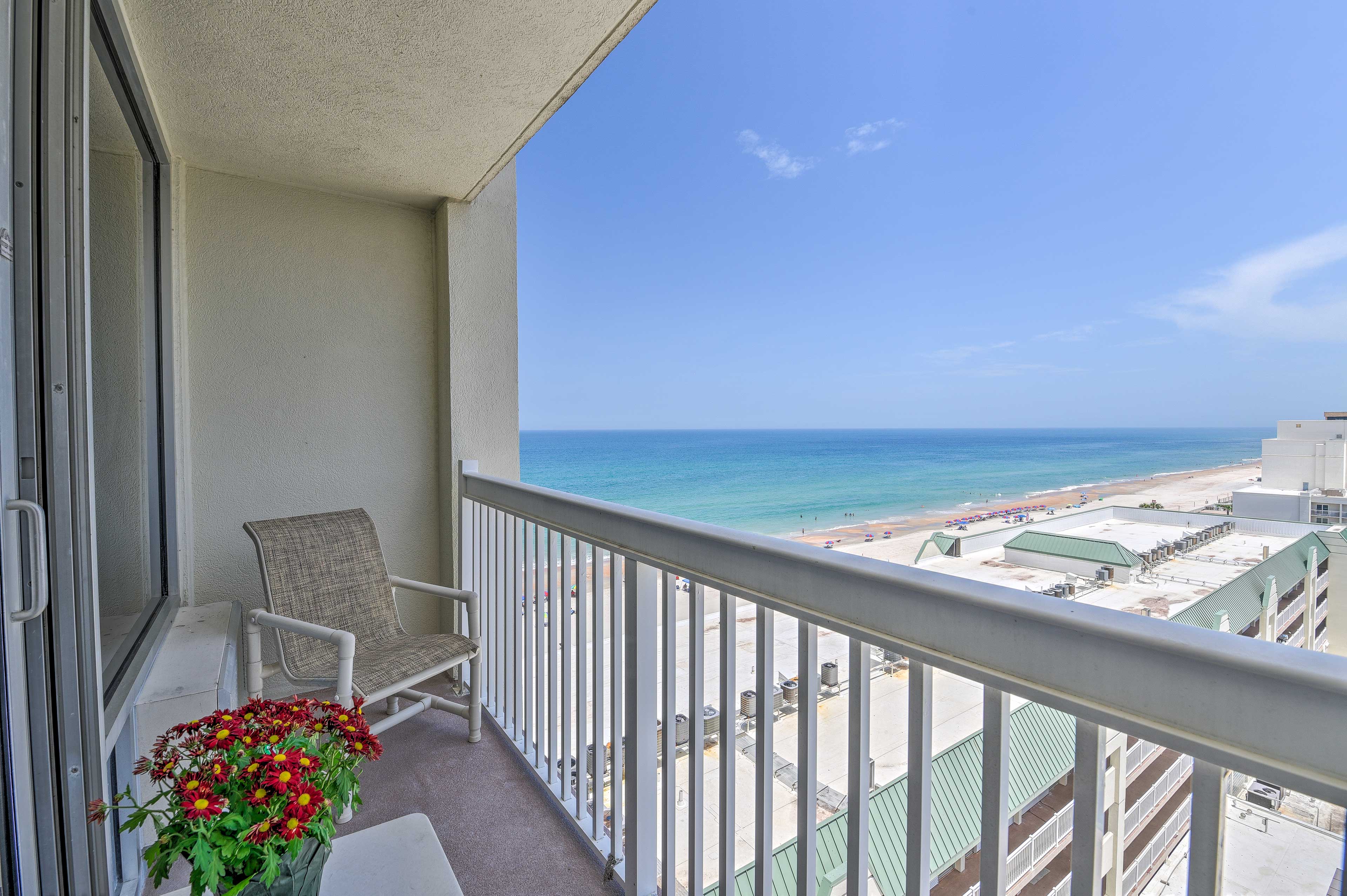 Property Image 1 - Daytona Beachfront Condo w/ Ocean View