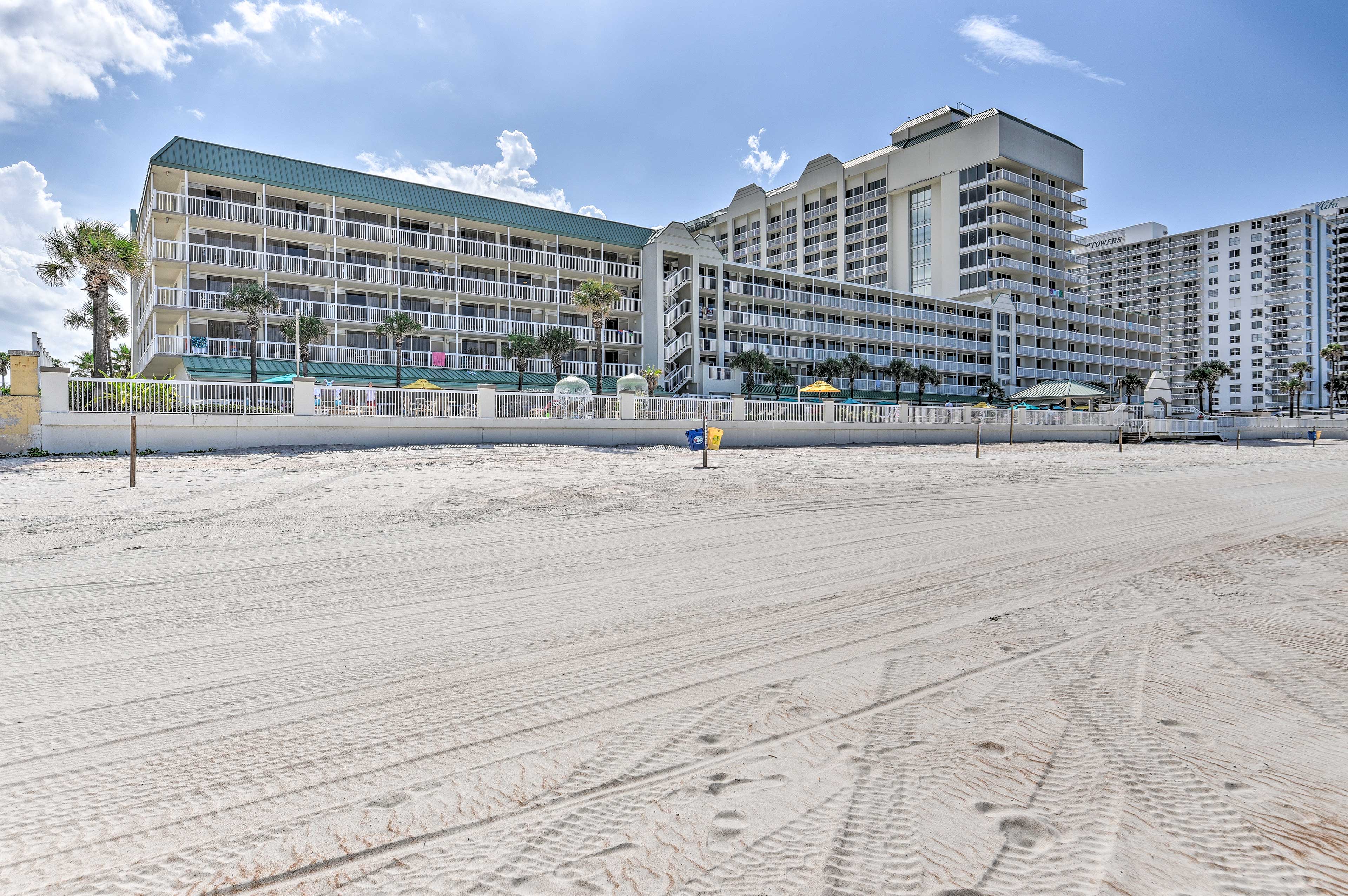 Daytona Beachfront Condo w/ Ocean View