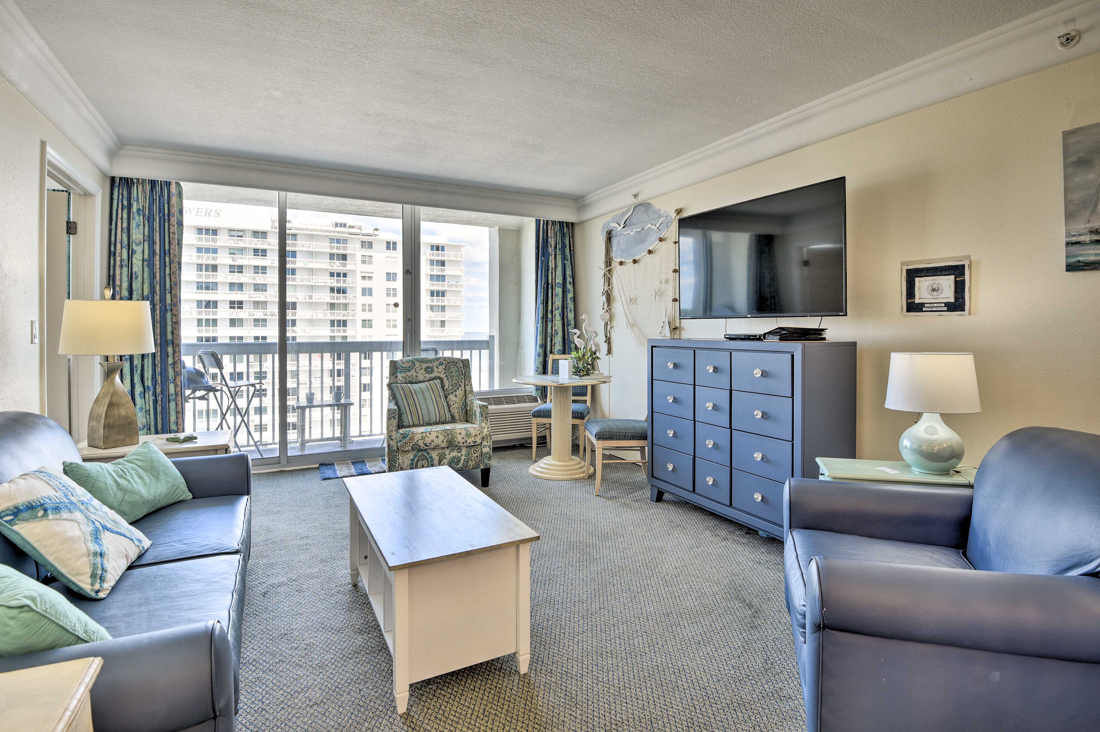 Property Image 1 - ‘Vacation Vibe’ Condo: Eleventh-Floor Ocean Views