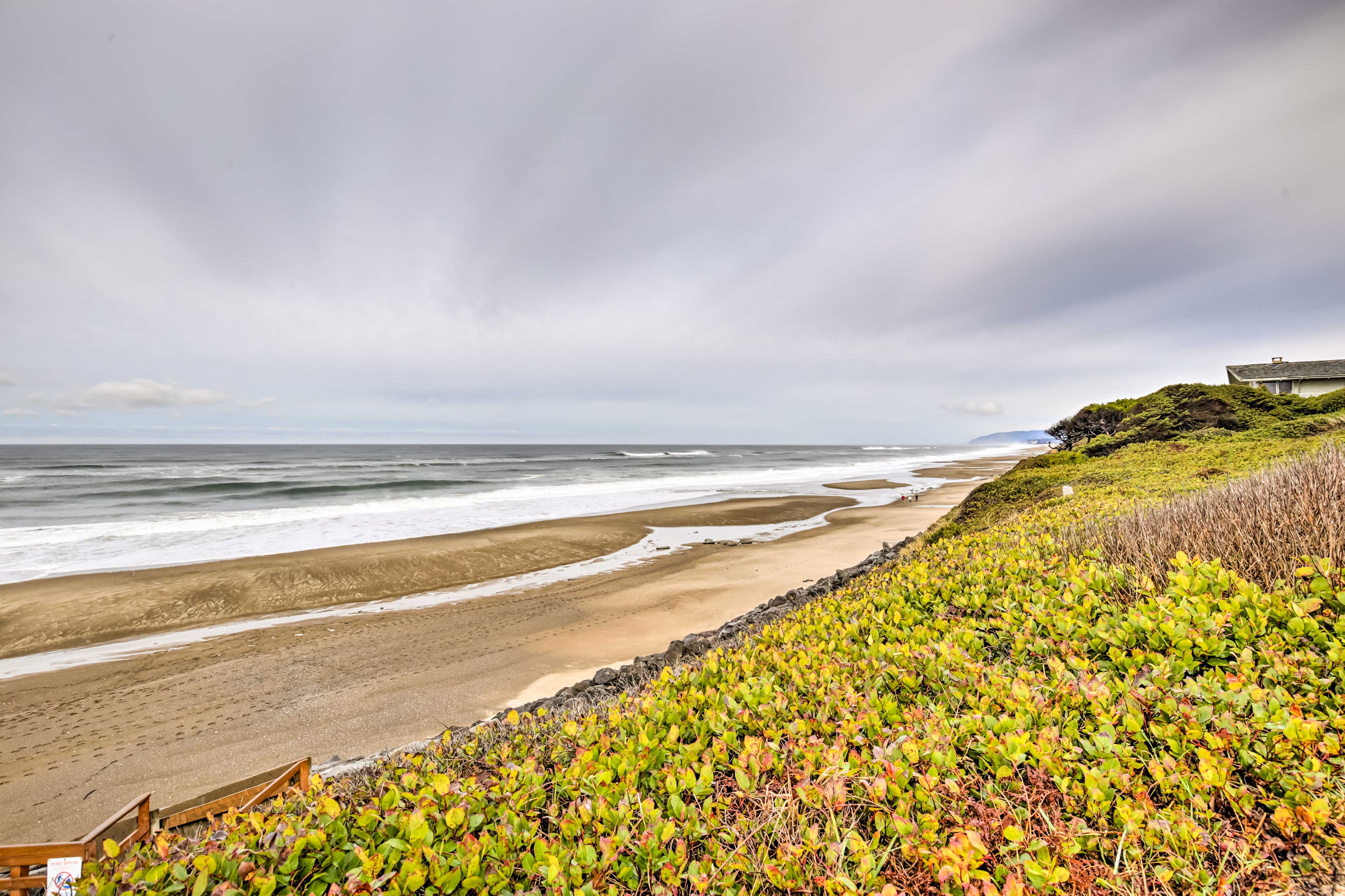 Property Image 2 - Cozy Oregon Resort Condo - Steps to Lincoln Beach!