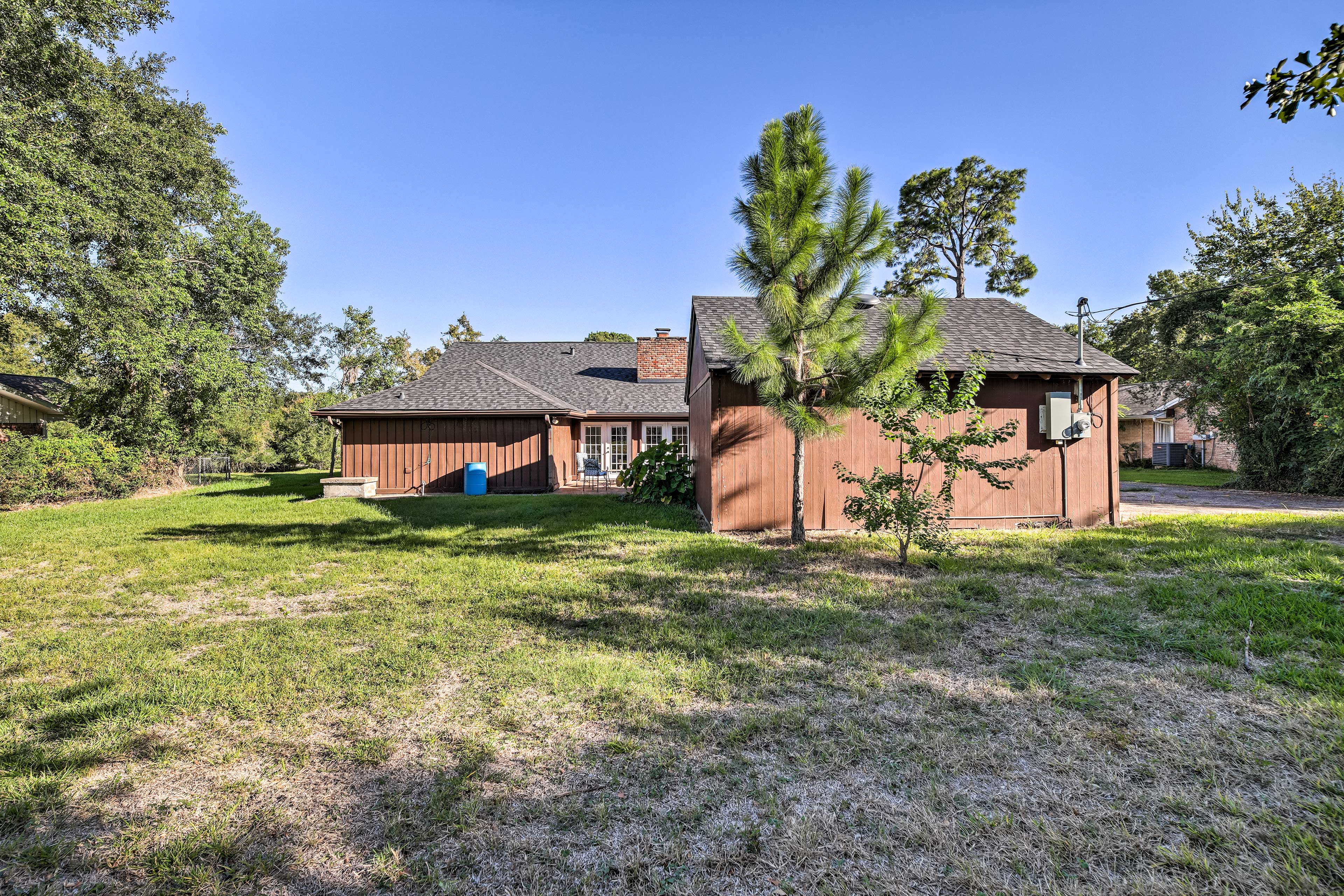 Property Image 1 - Spacious Seabrook Home w/ Patio: 1 Mi to Beach!