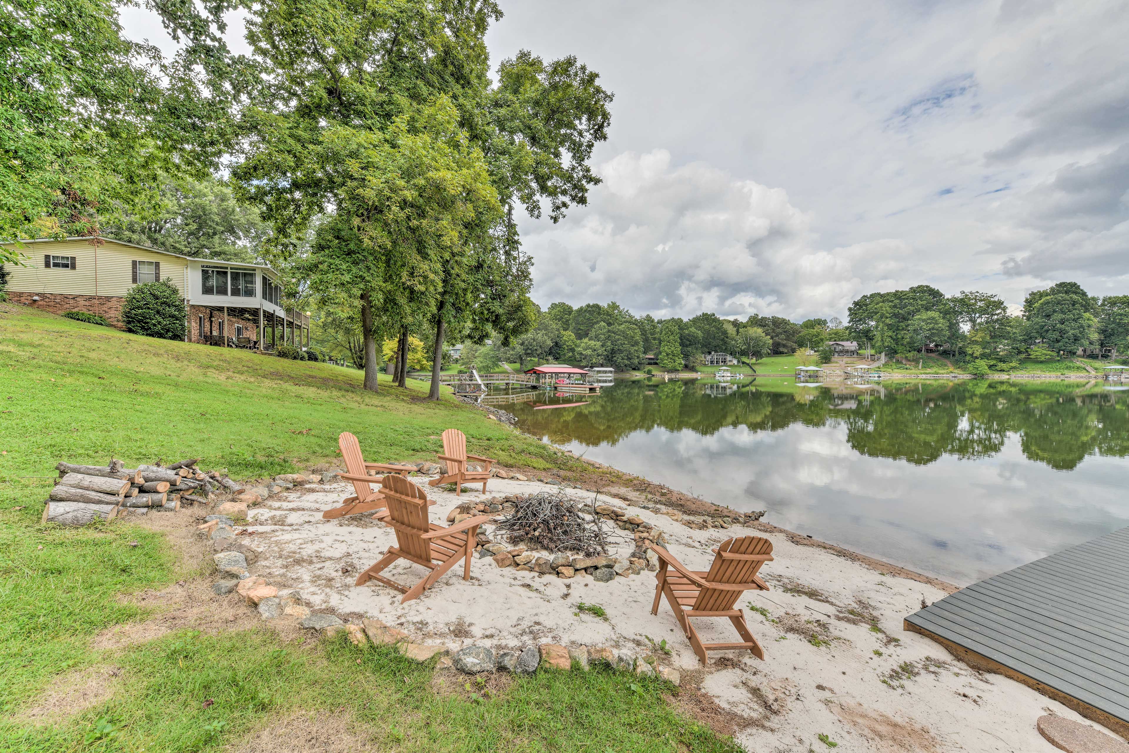 Lakefront Sherrills Ford Haven w/ Boat Dock!