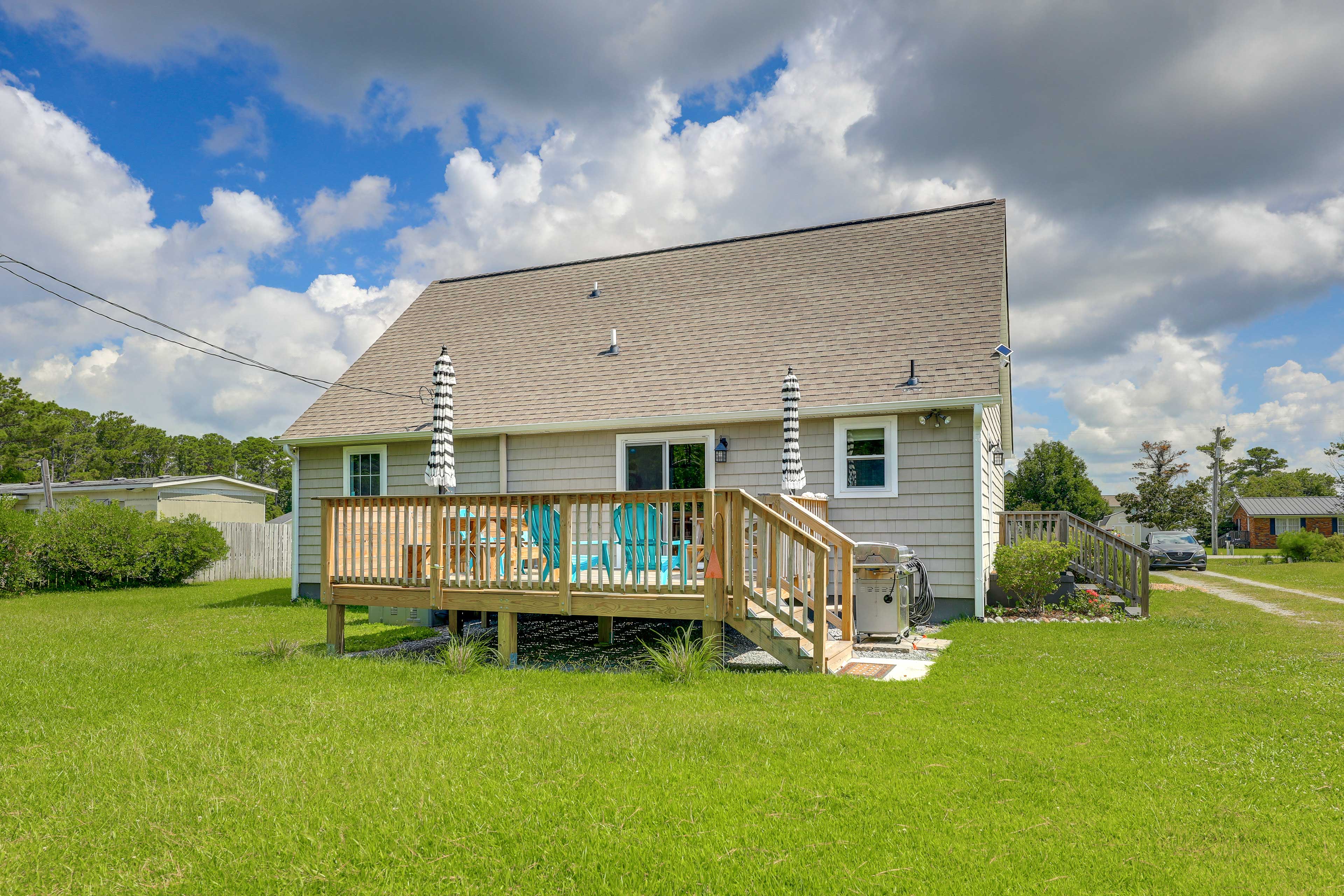 Property Image 2 - ’The Willowberry House’ with Deck & Grill!