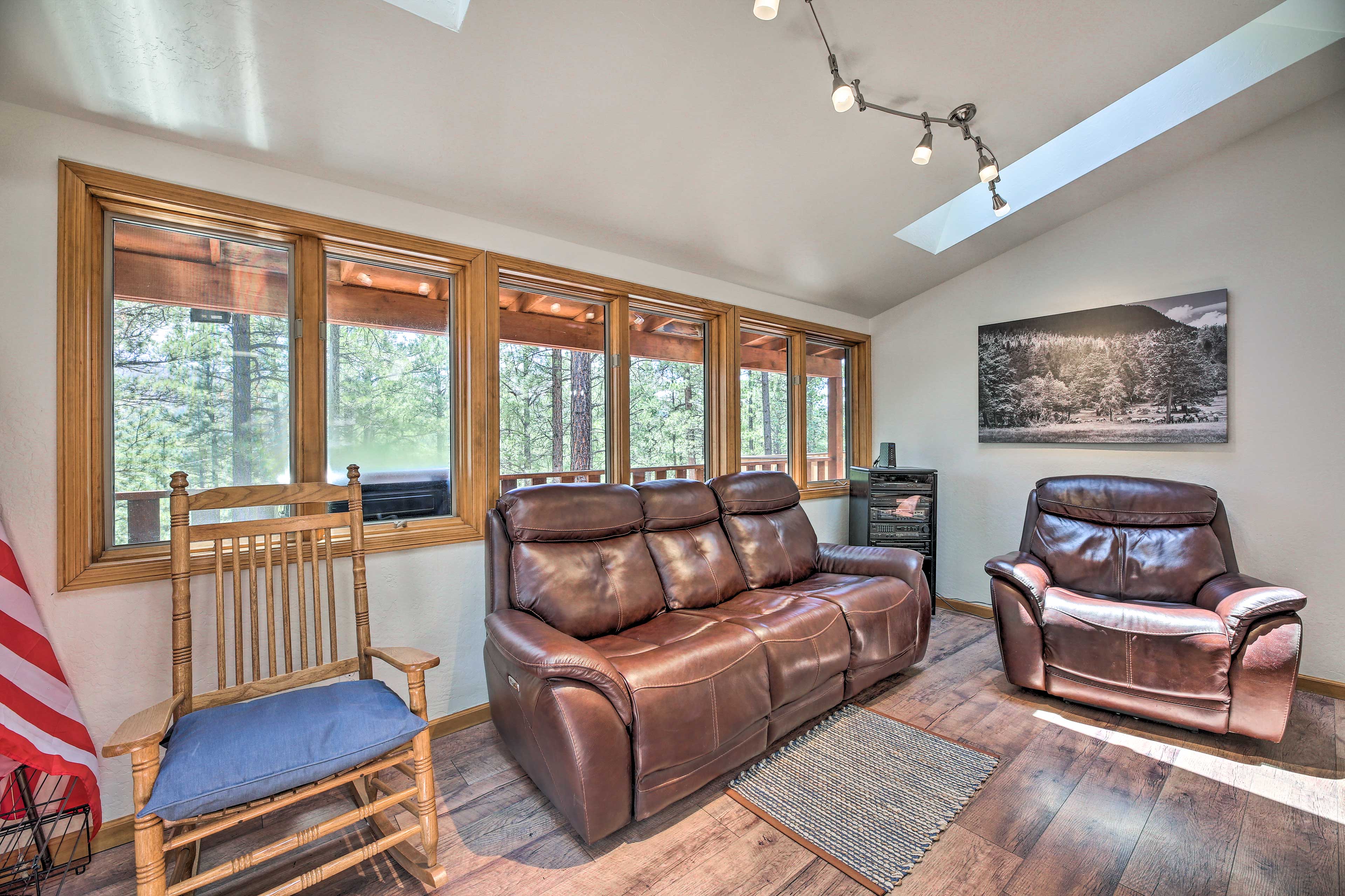 Hike, Bike & Ski, 12 Mi to Slopes: Serene Cabin