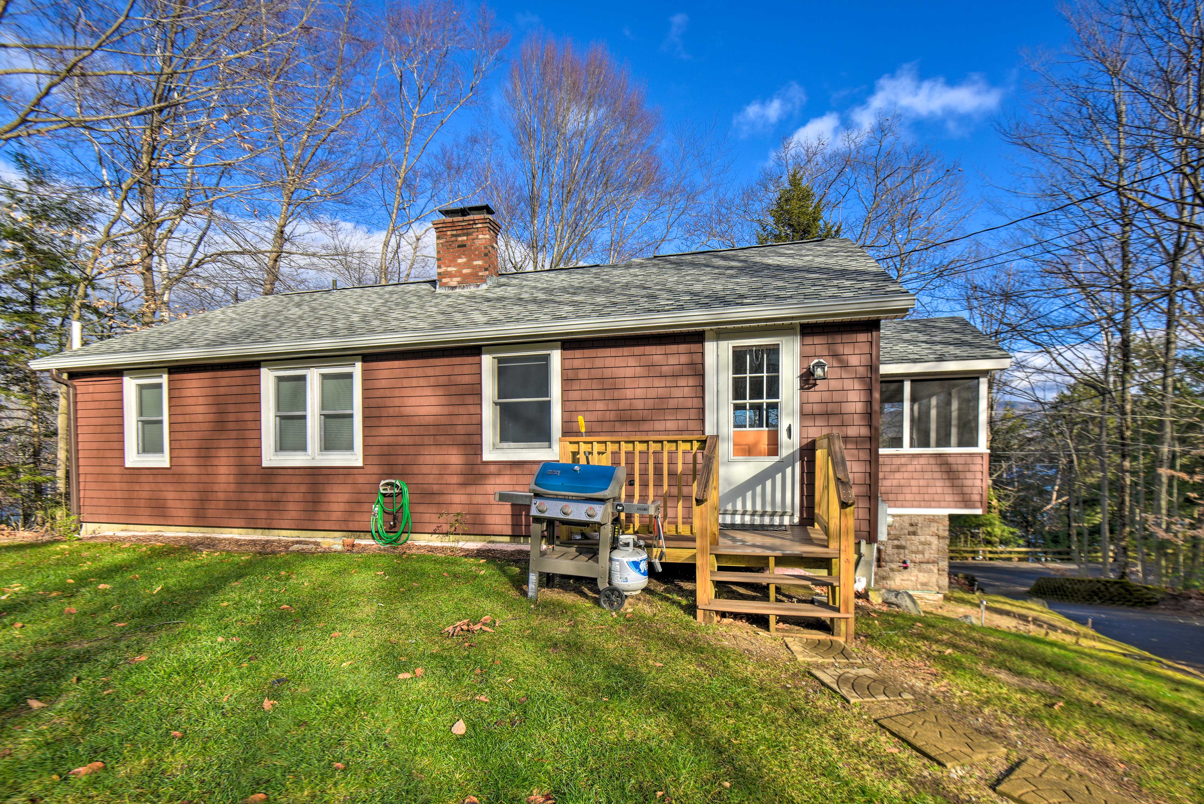 Property Image 2 - Updated Bristol Lakehouse w/ Kayaks & Beach Access