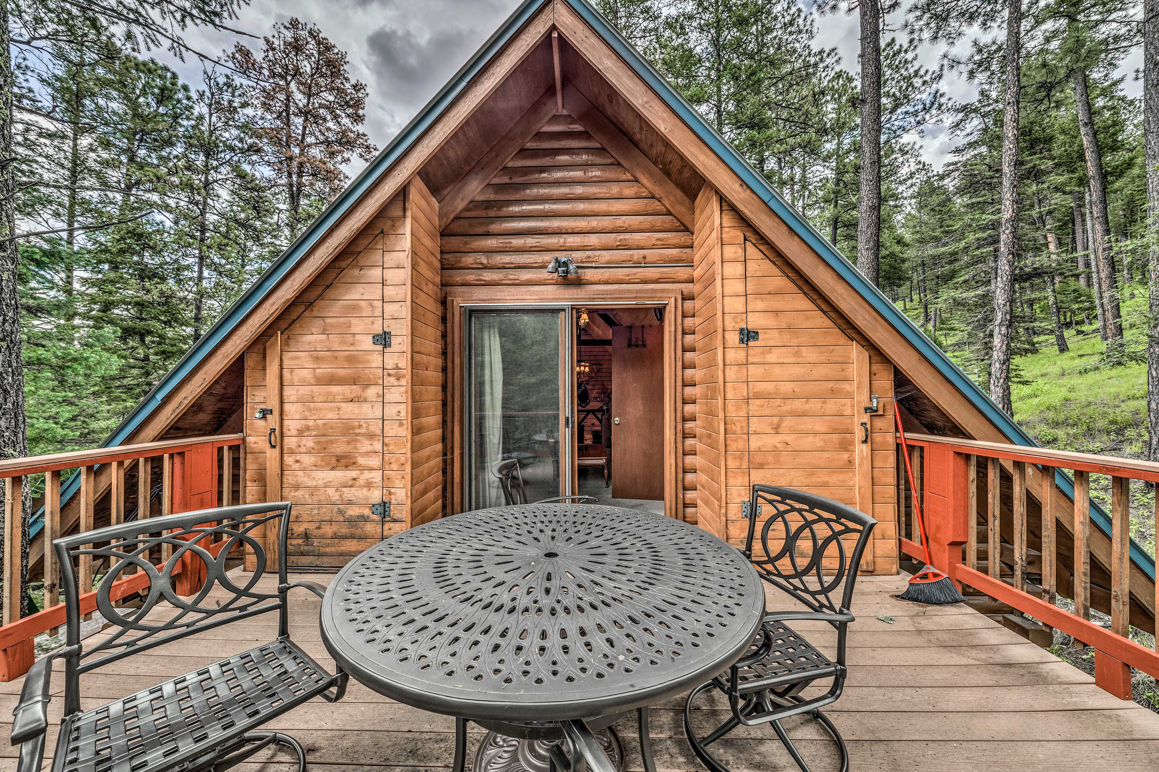 Property Image 2 - Tree-Lined ’Polly’s Perch’ w/ Mountain Views!