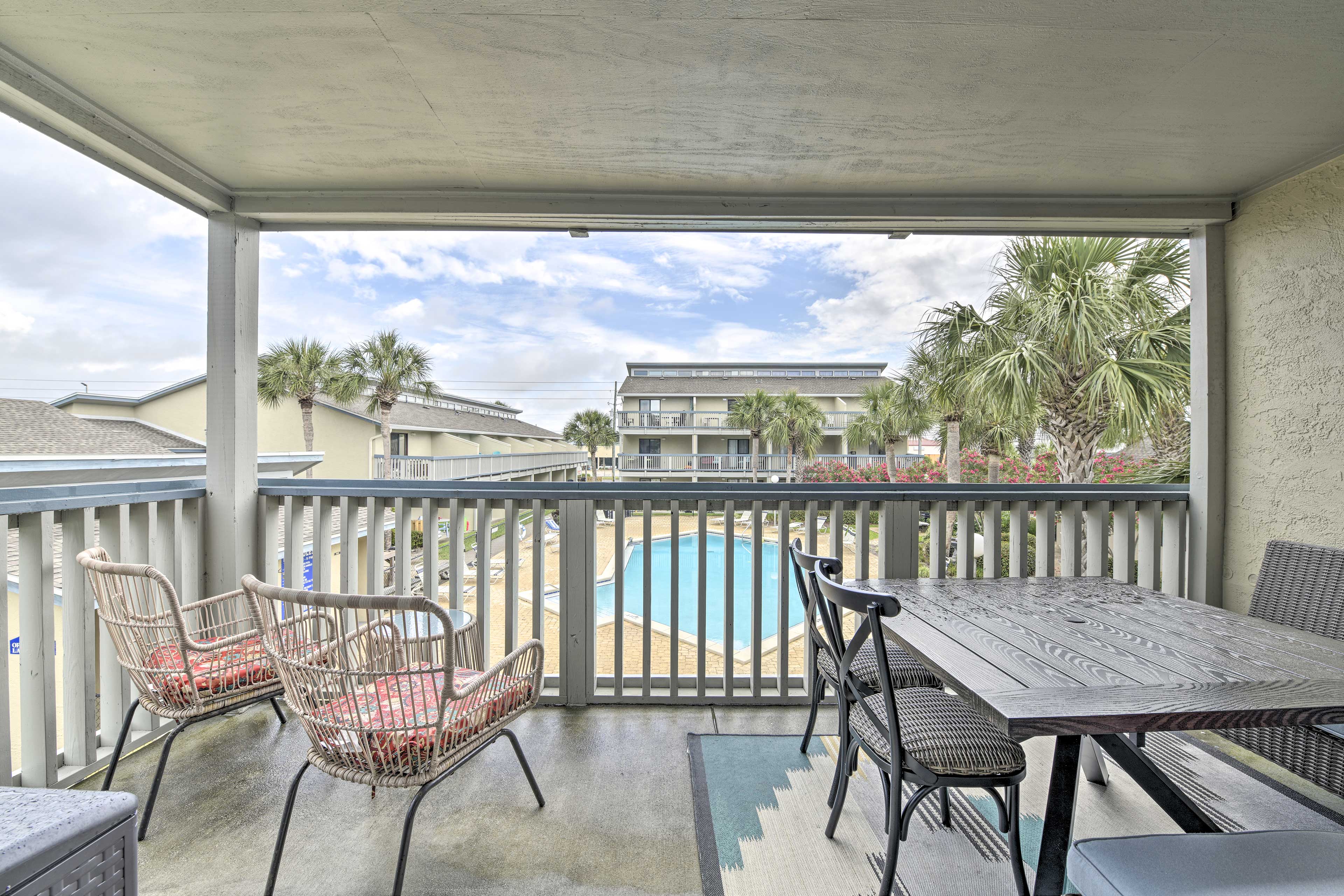 Property Image 2 - Panama City Condo w/ Balcony & Pool, Walk to Beach