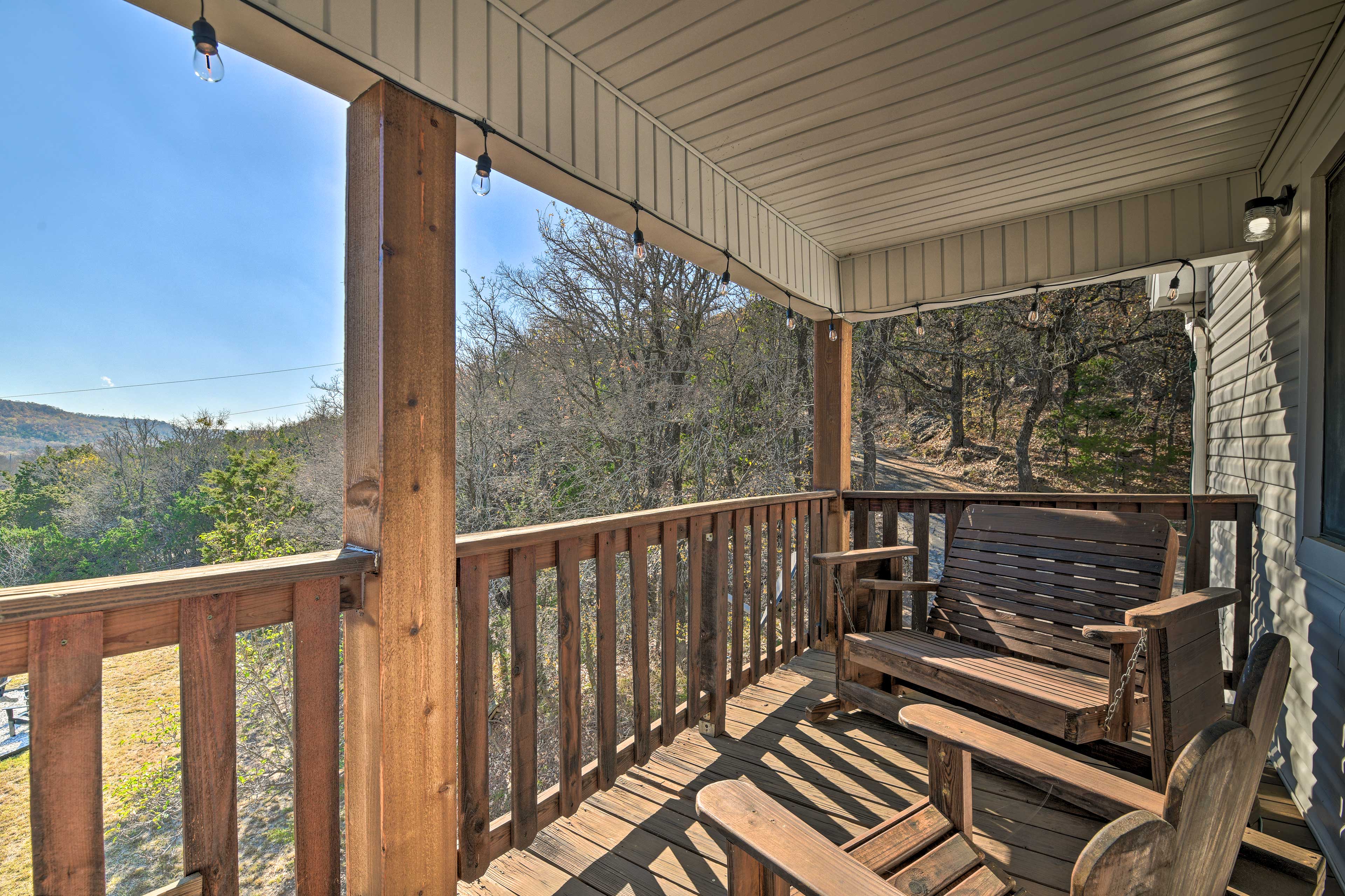 Property Image 2 - Spacious Family Home on the Water + Boat Dock