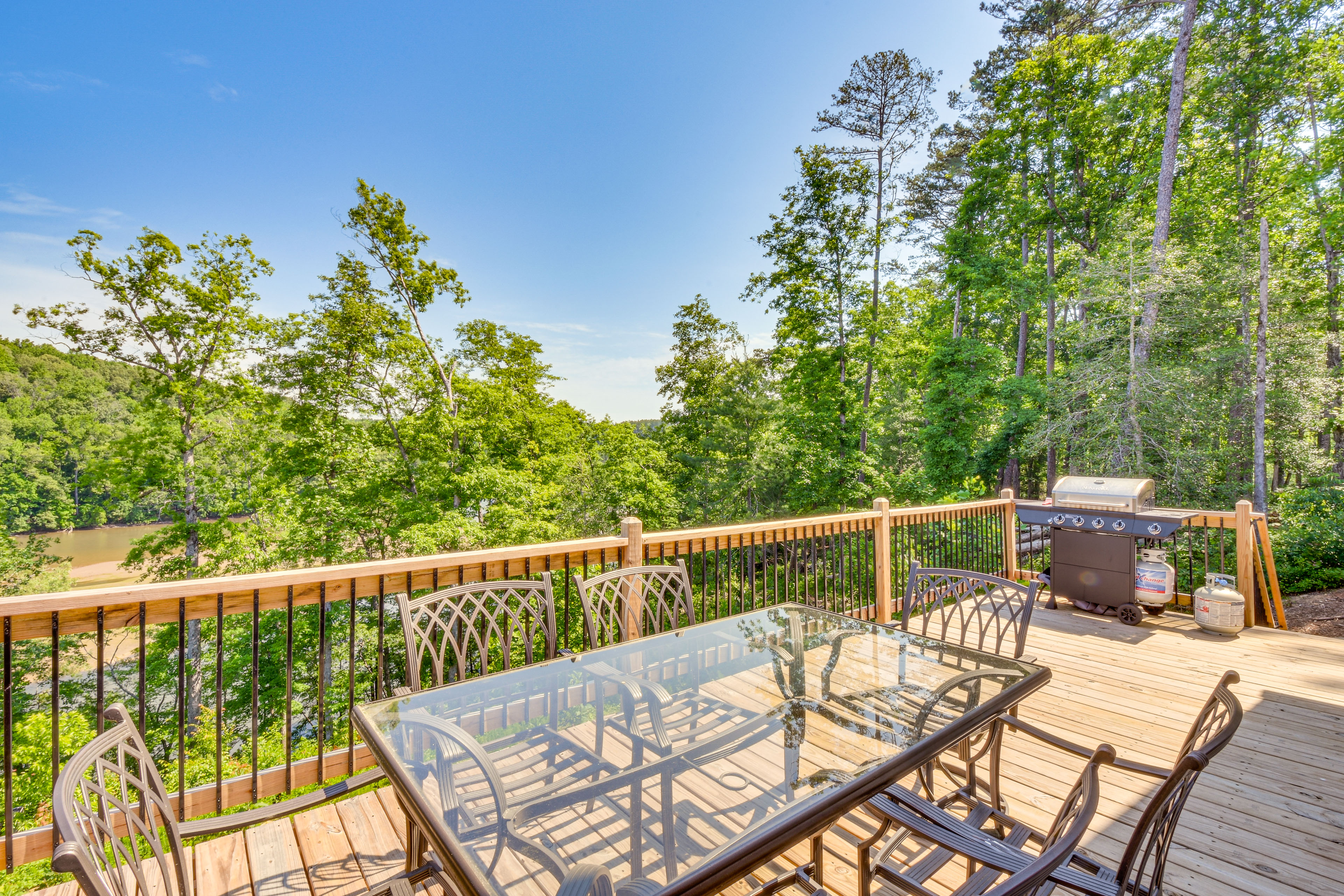 Property Image 2 - Lake Keowee Getaway: Boat Dock, Deck, Grill!