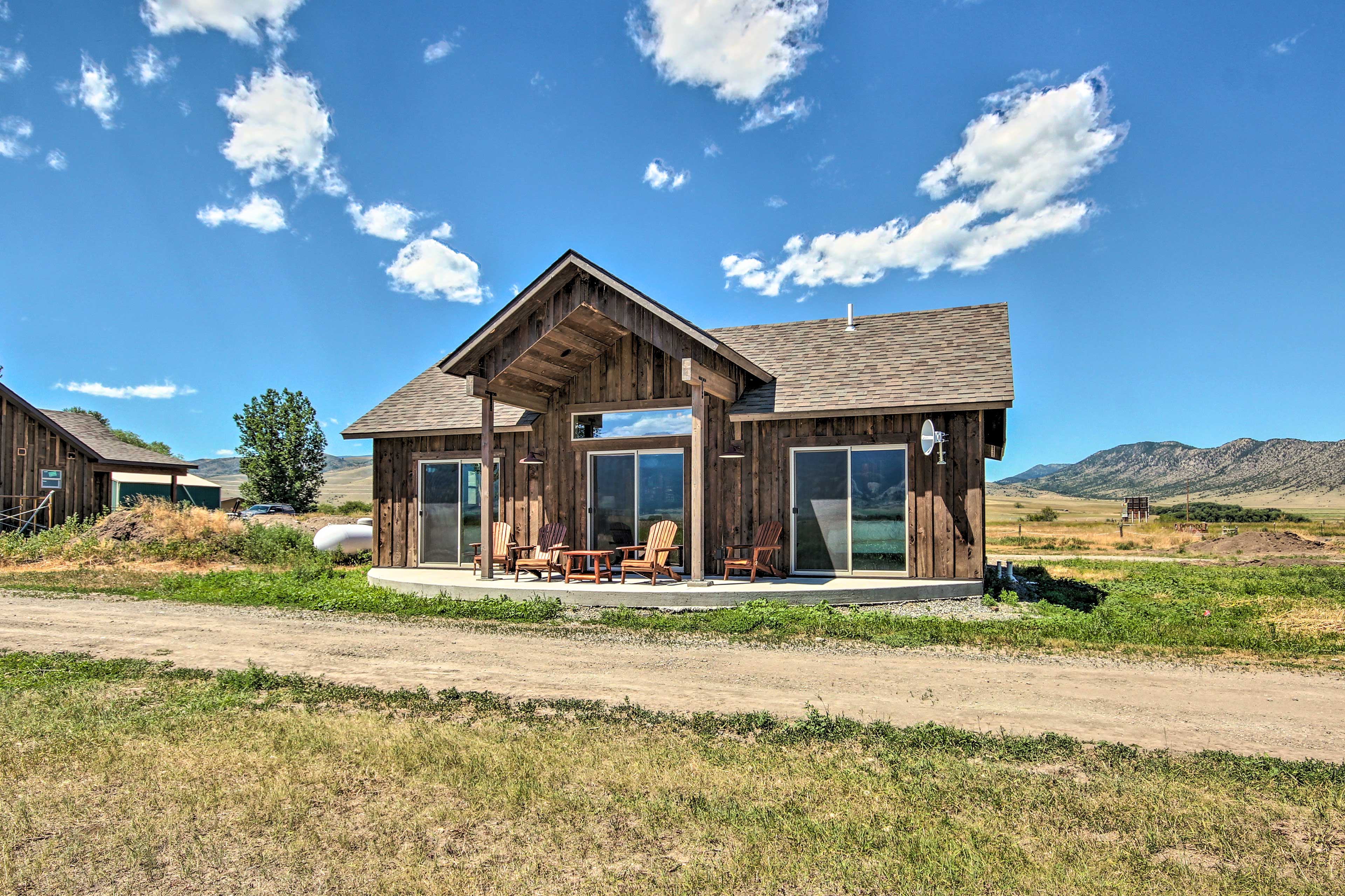 Property Image 2 - Dreamy Mountain-View Cabin Near Yellowstone!