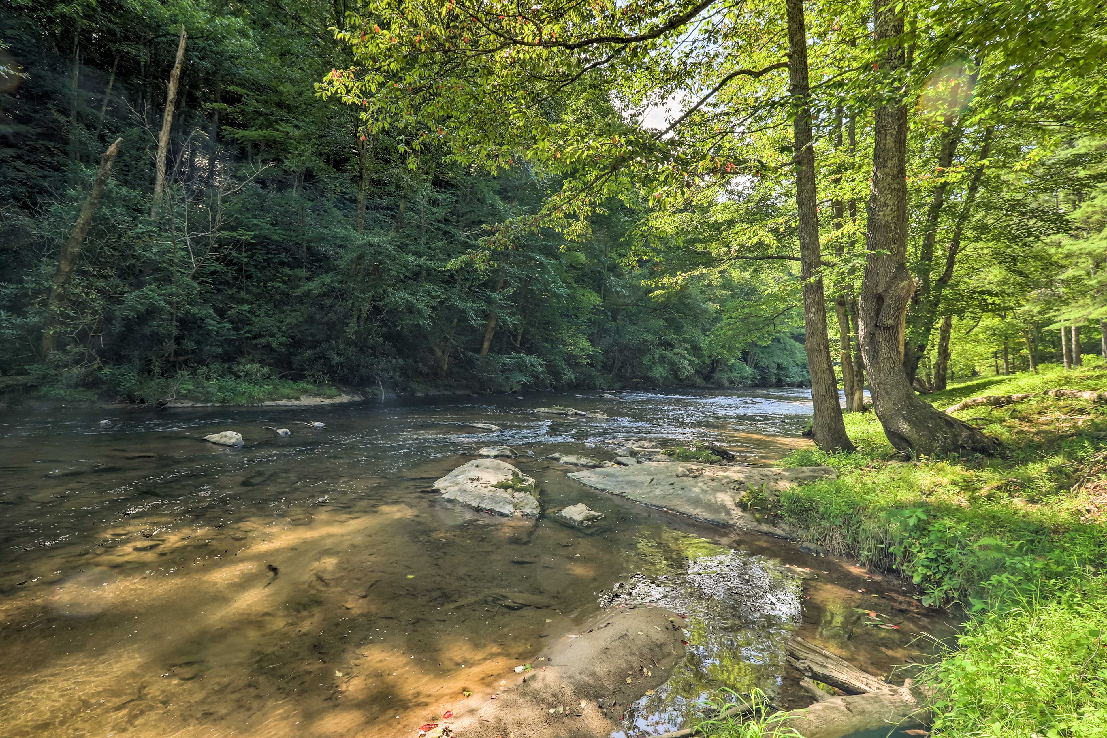 Sparta Cottage Cabin w/ Covered Deck + River Access!