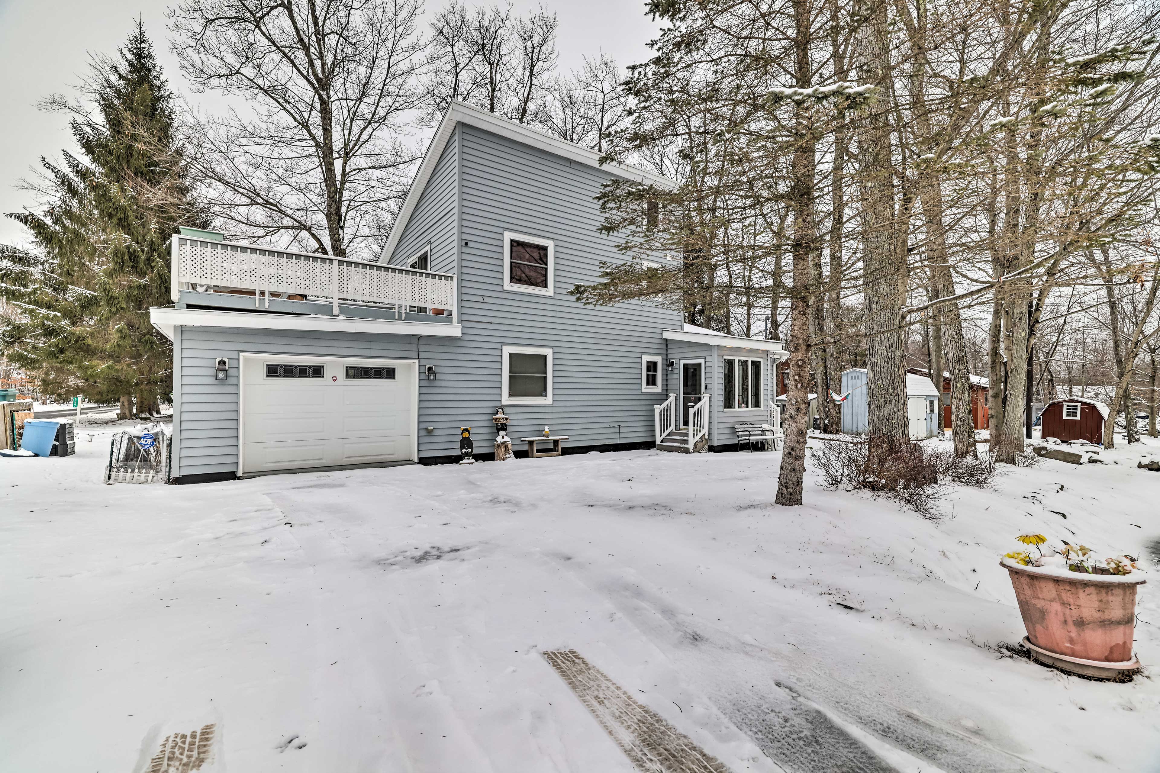 Property Image 1 - Cozy Tobyhanna Home w/ Community Amenities!