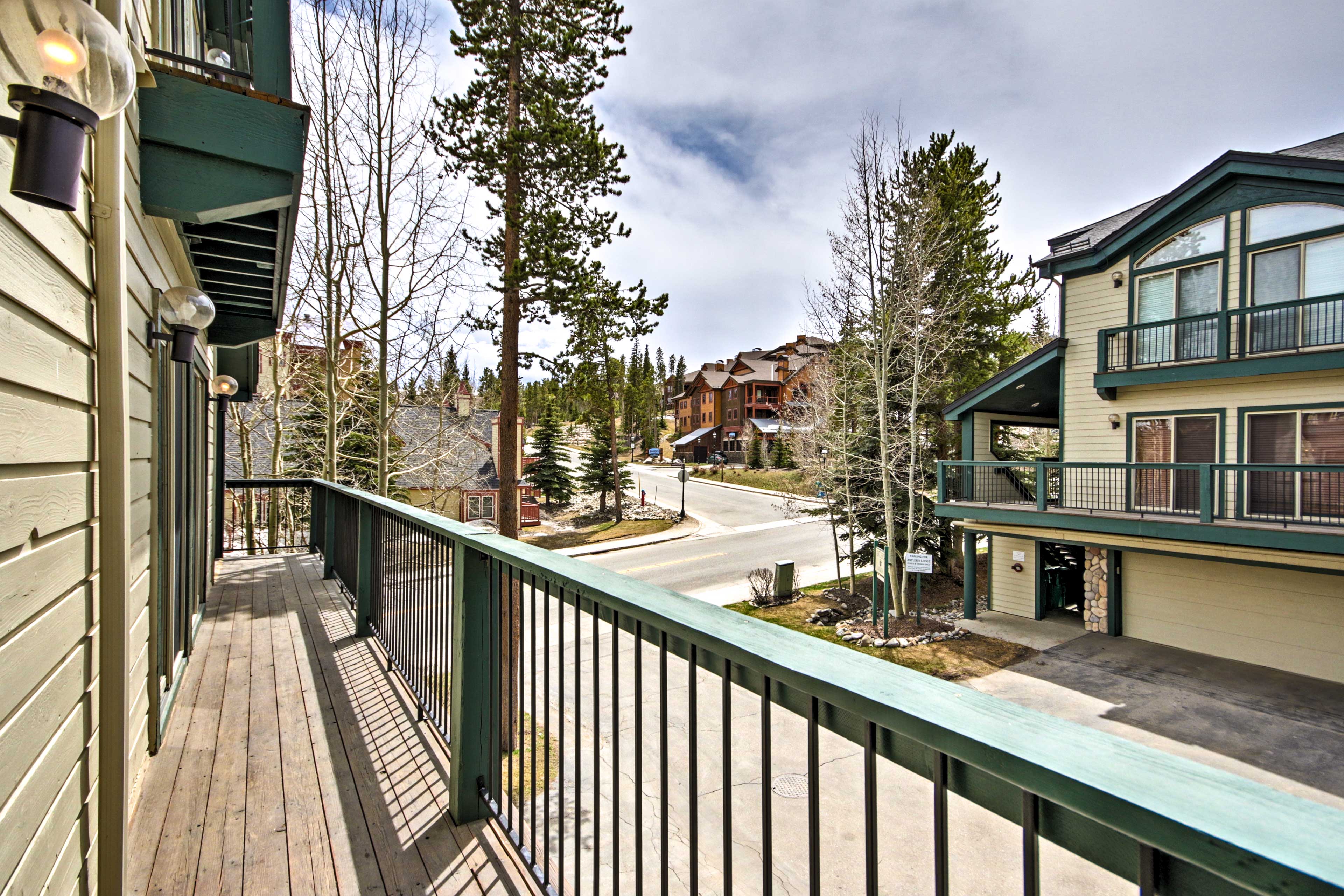 Property Image 2 - Ski-In Antler’s Lodge Condo <1 Mi to Main St Breck