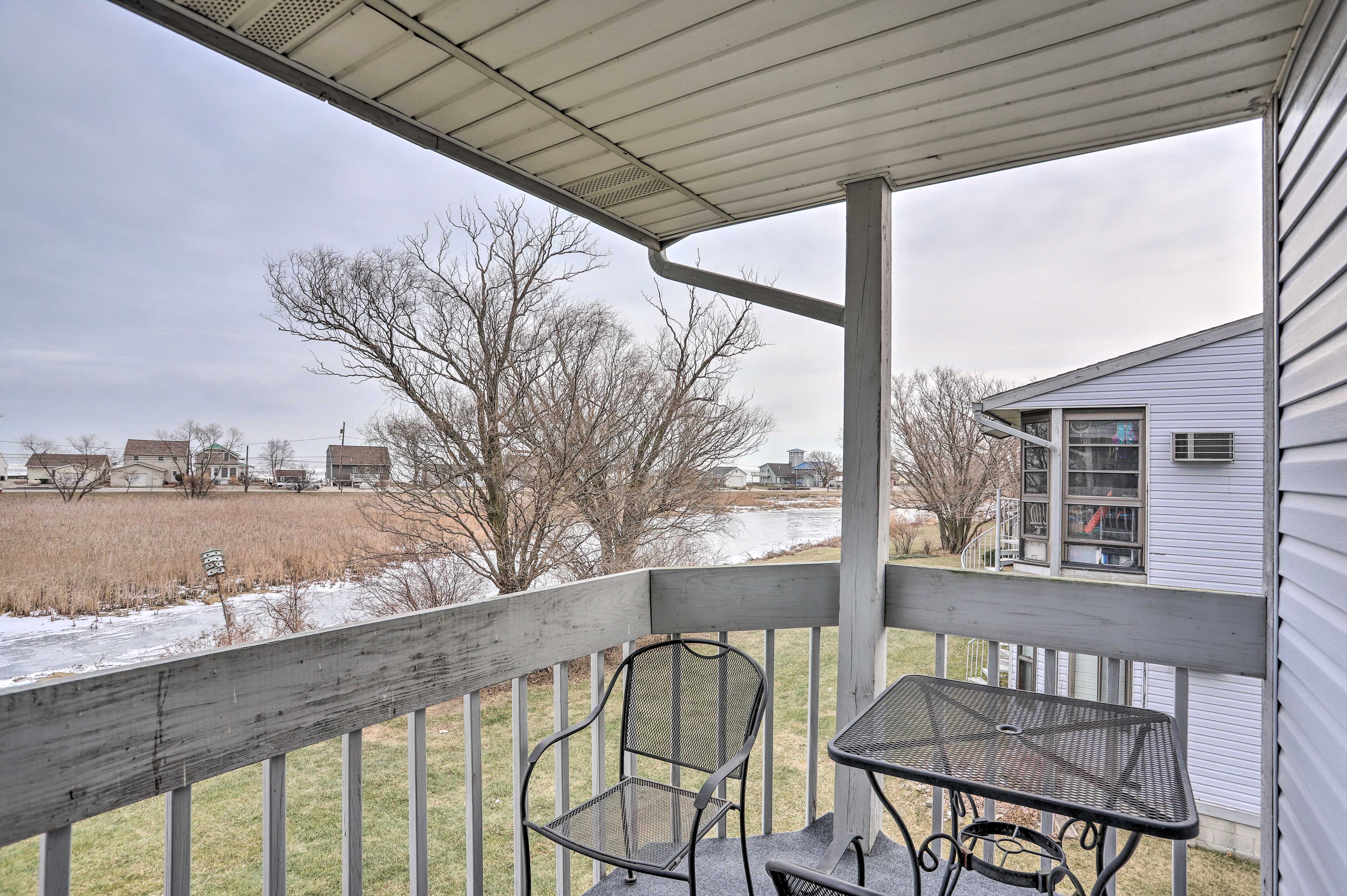 Property Image 2 - Condo w/ Balcony, Dock & Access to Lake Erie