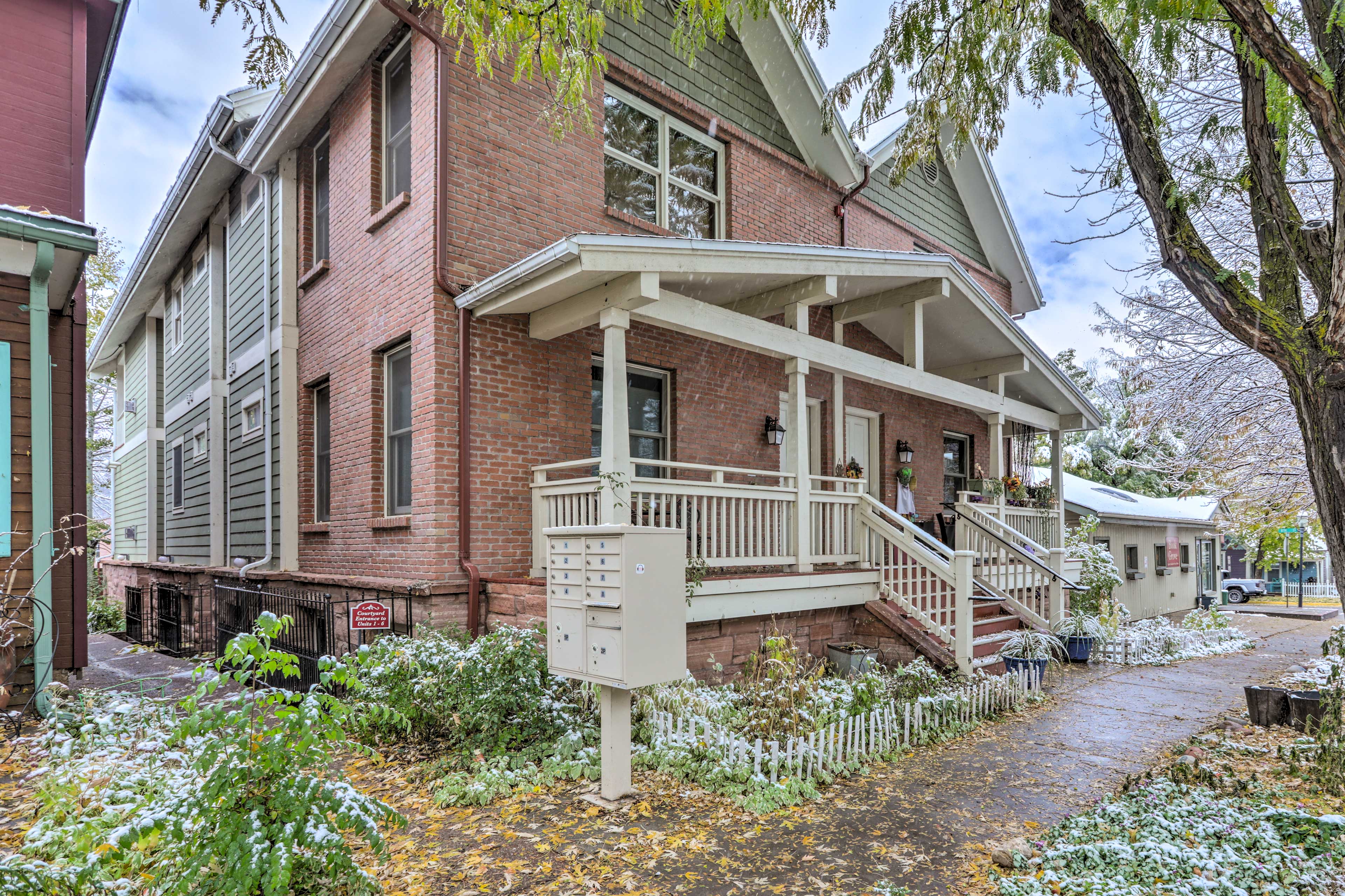 Property Image 1 - Cozy Central Glenwood Springs Condo w/ 2 Decks!