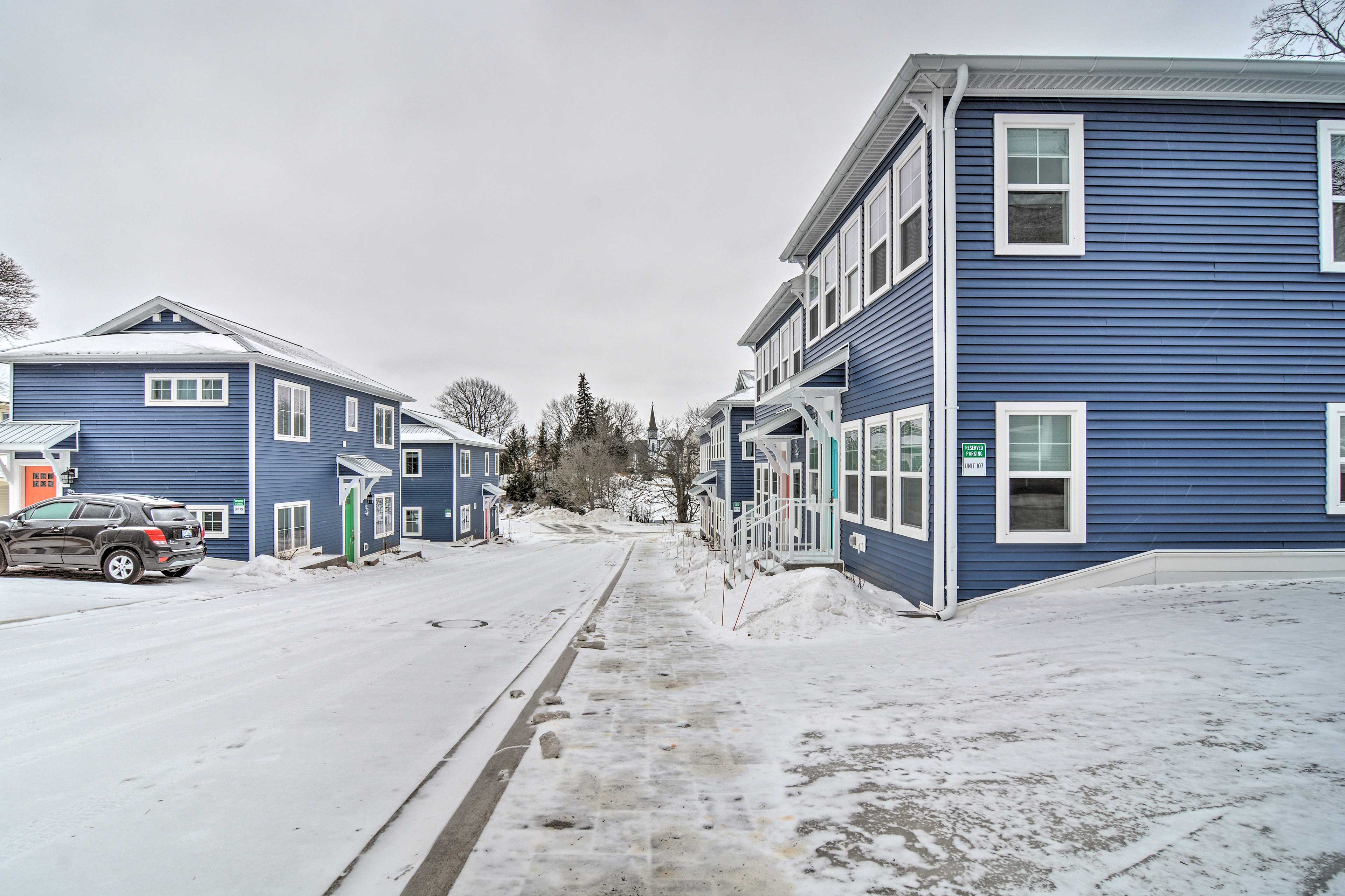 Charlevoix Townhome ~ 1 Block to Lake Michigan!