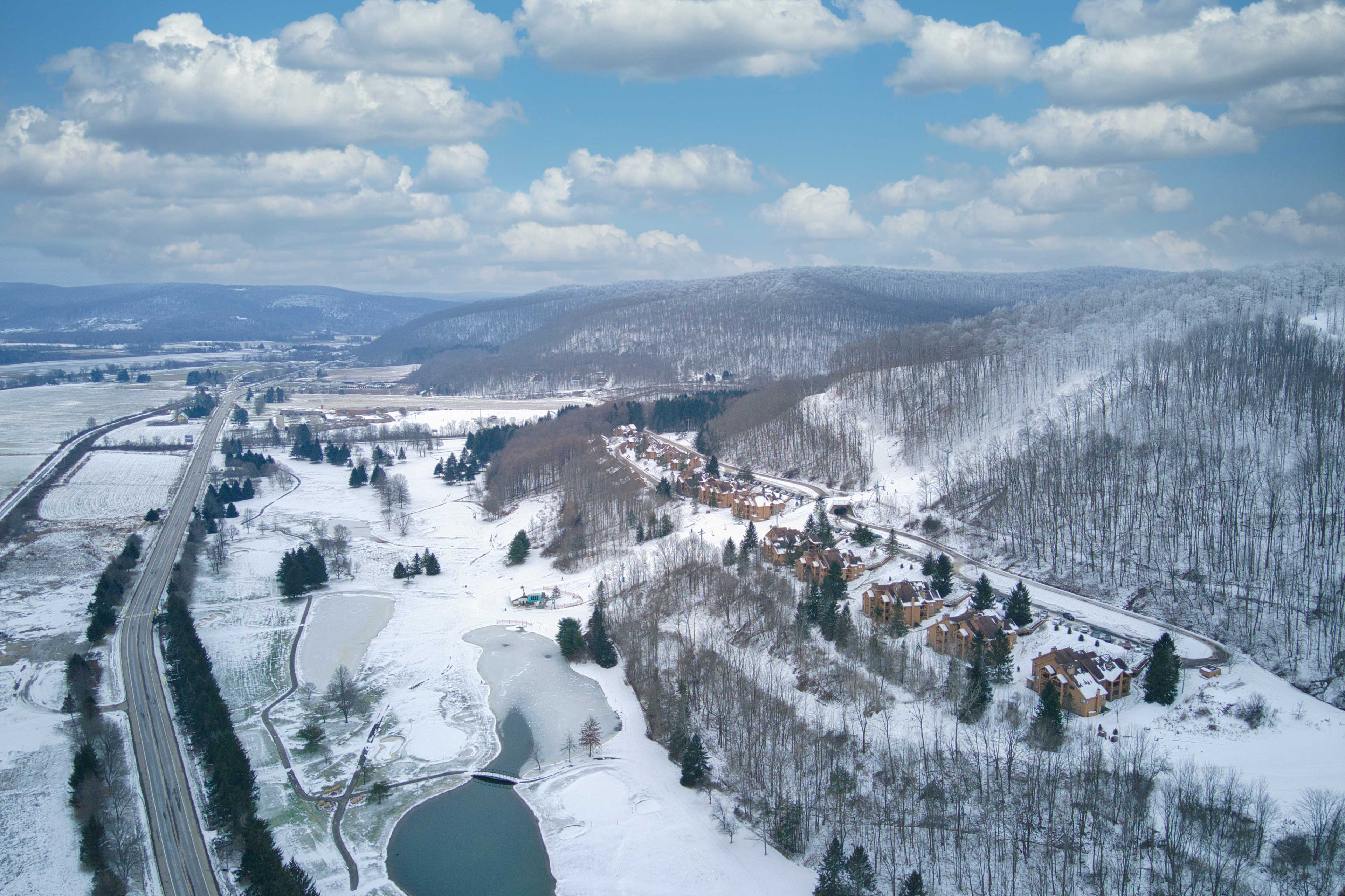 Ski-In/Out & Golf Condo w/ A/C at Holiday Valley!