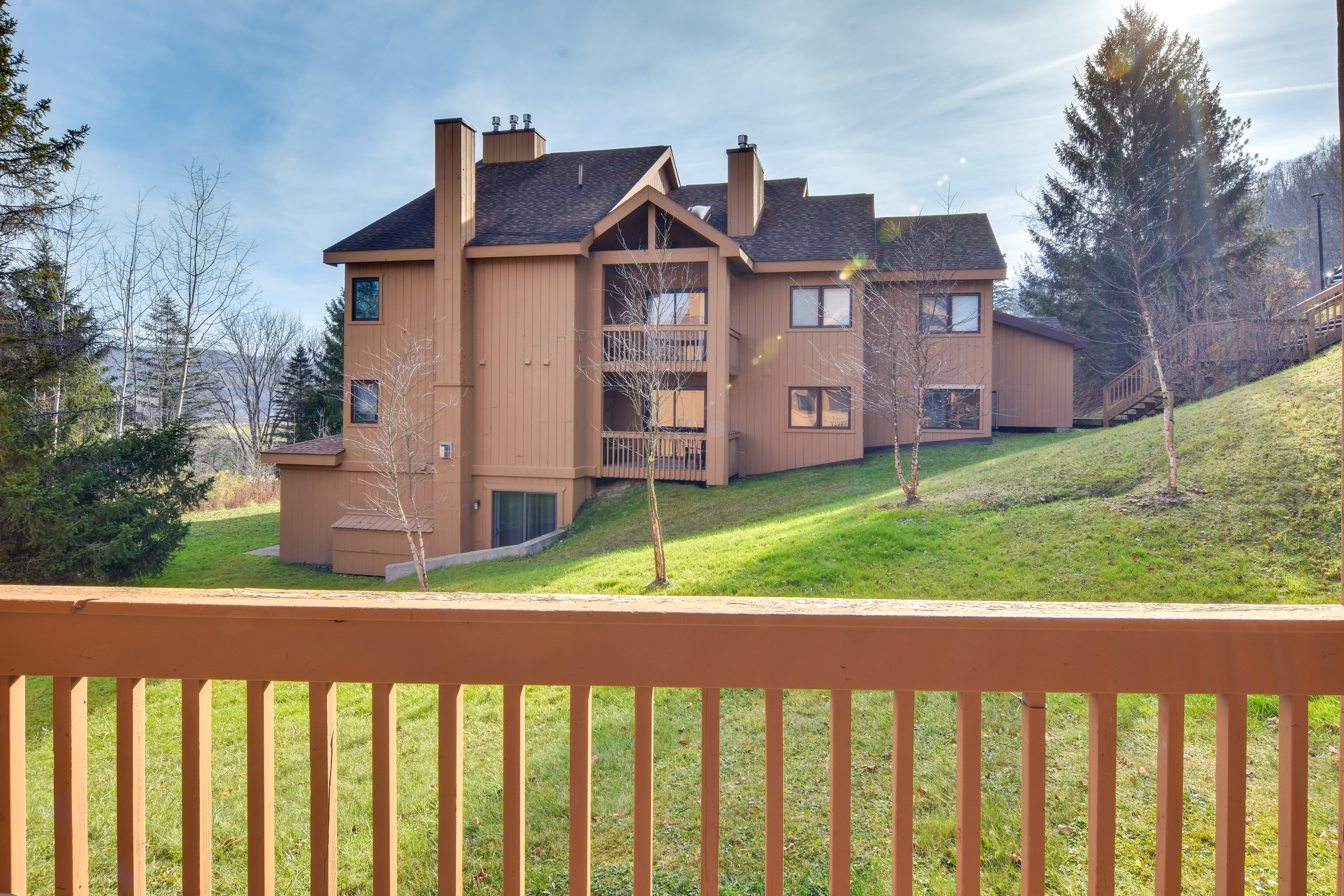 Ski-In/Out & Golf Condo w/ A/C at Holiday Valley!