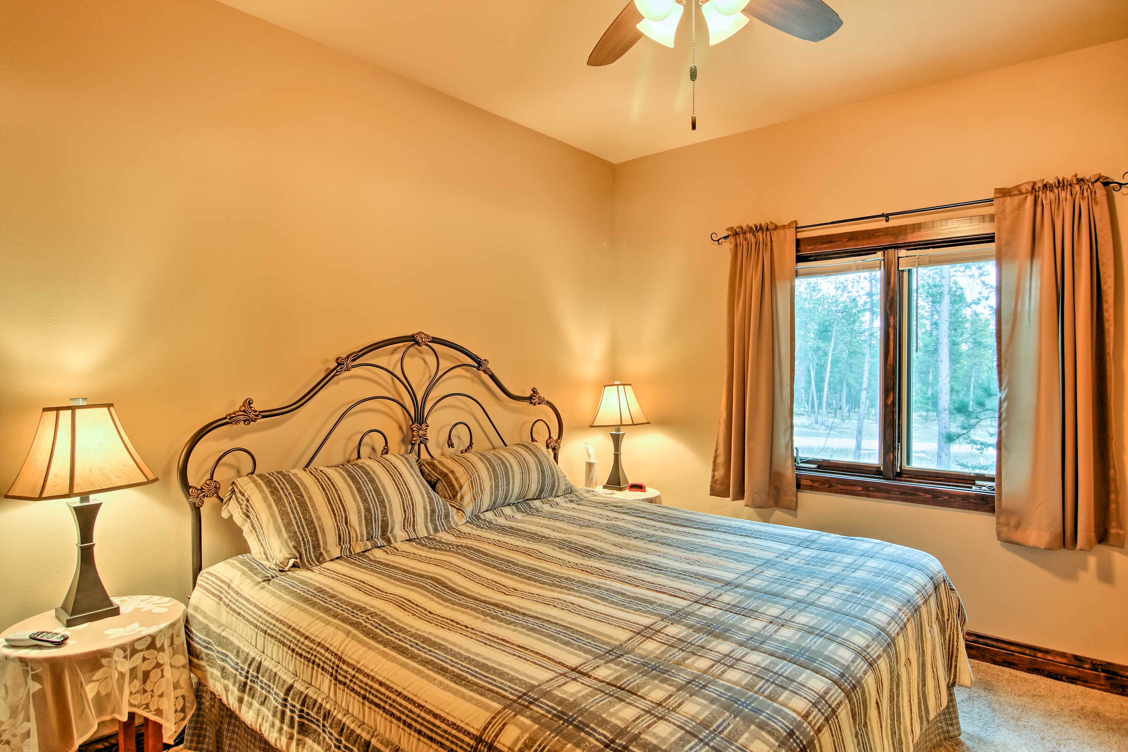 Black Hills Getaway w/ Deck - Near Hiking Trails!