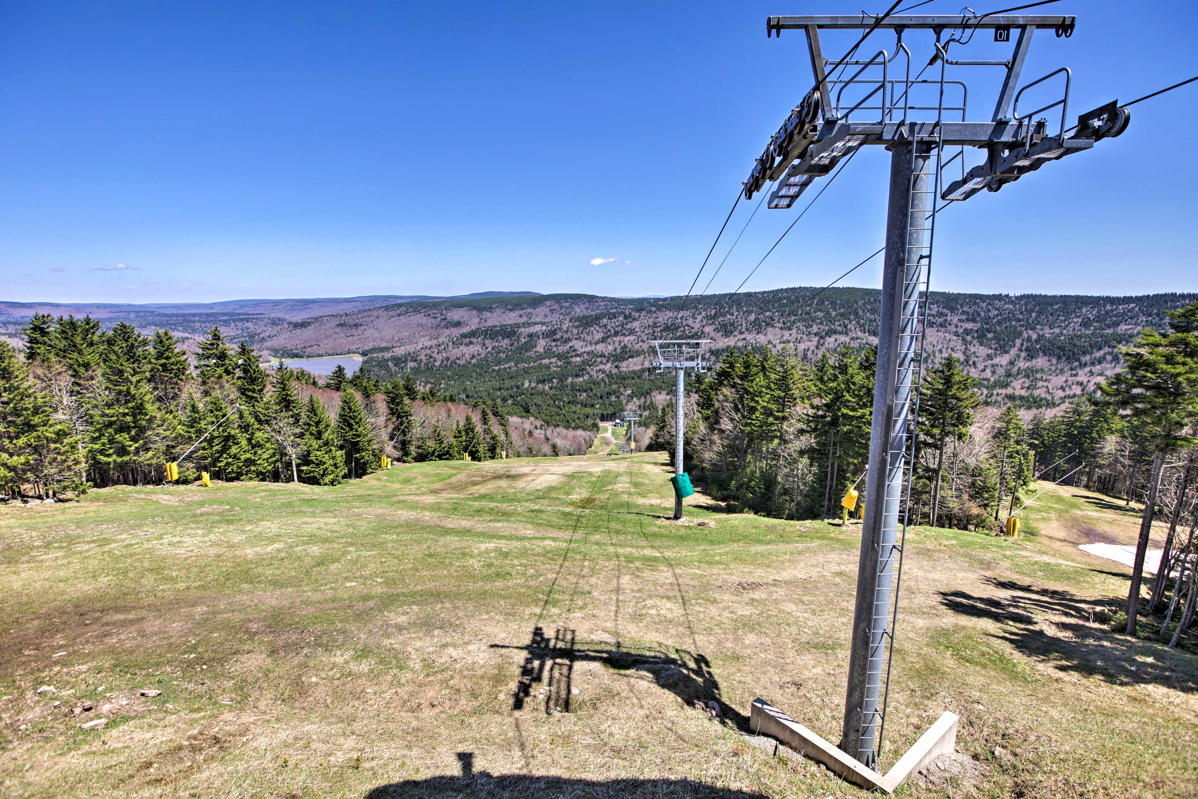 Property Image 2 - House w/ Deck, Fire Pit - 15 Mins to Snowshoe!