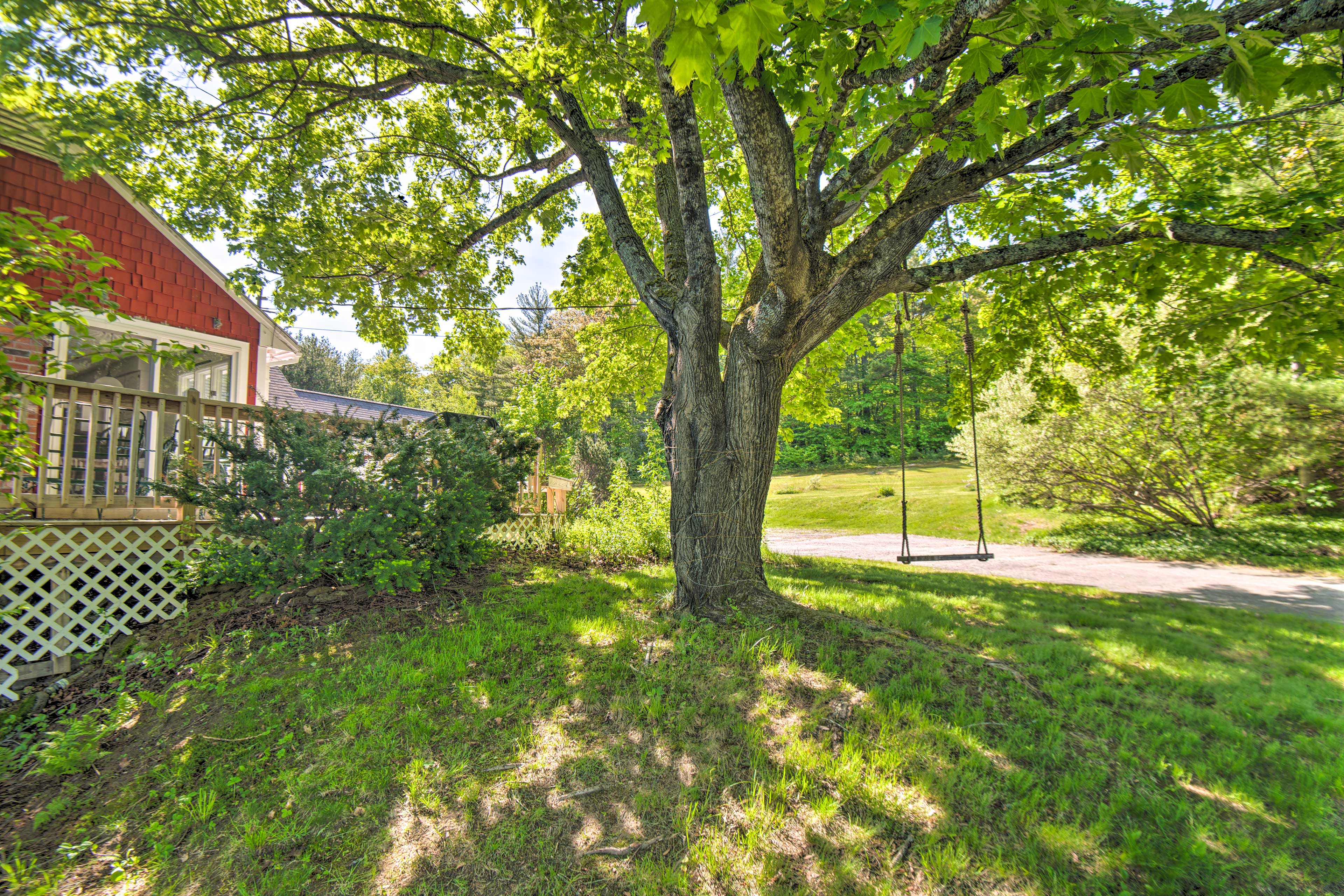 Parsonsfield Vacation Rental Near Skiing & Lakes!