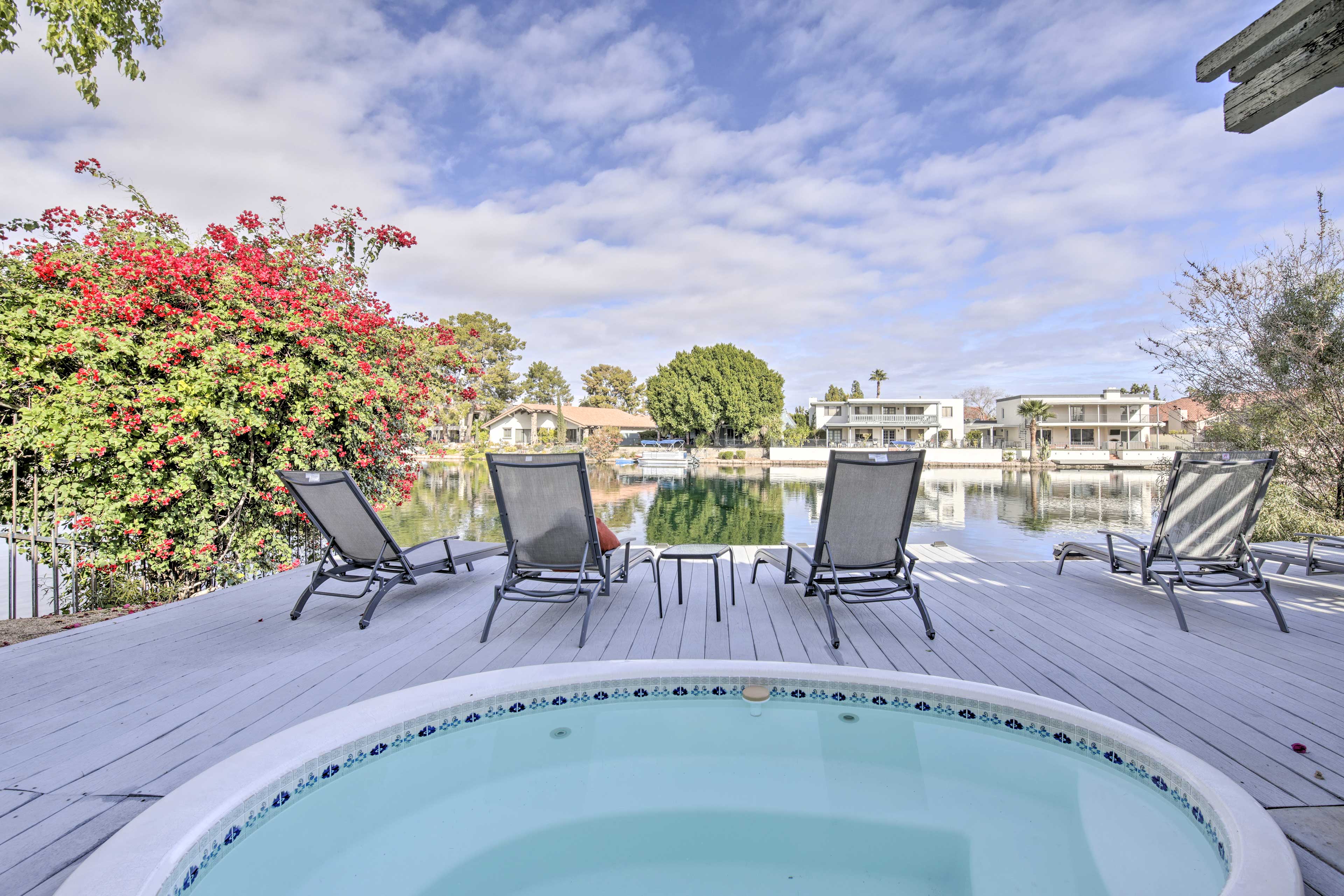 Property Image 2 - Lakefront Tempe House w/ Sun Deck, Hot Tub & Boats