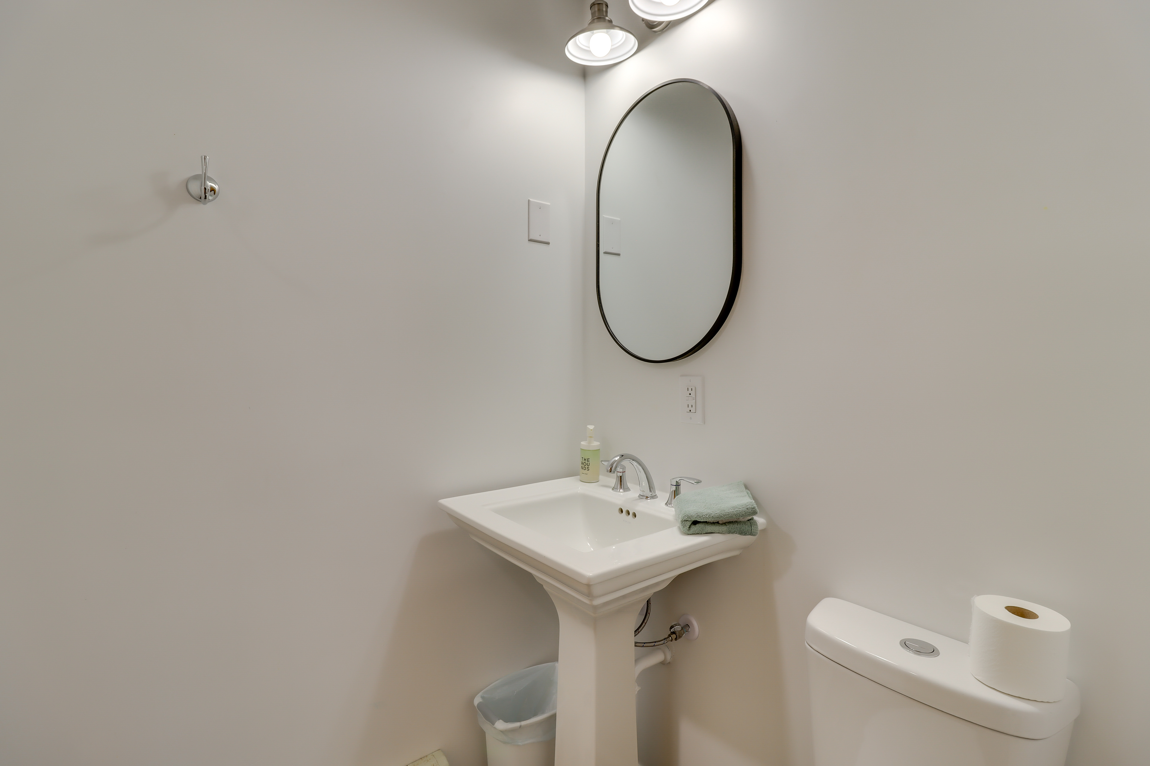 Near Skiing: Lakefront Gem w/ Kayaks in Long Pond