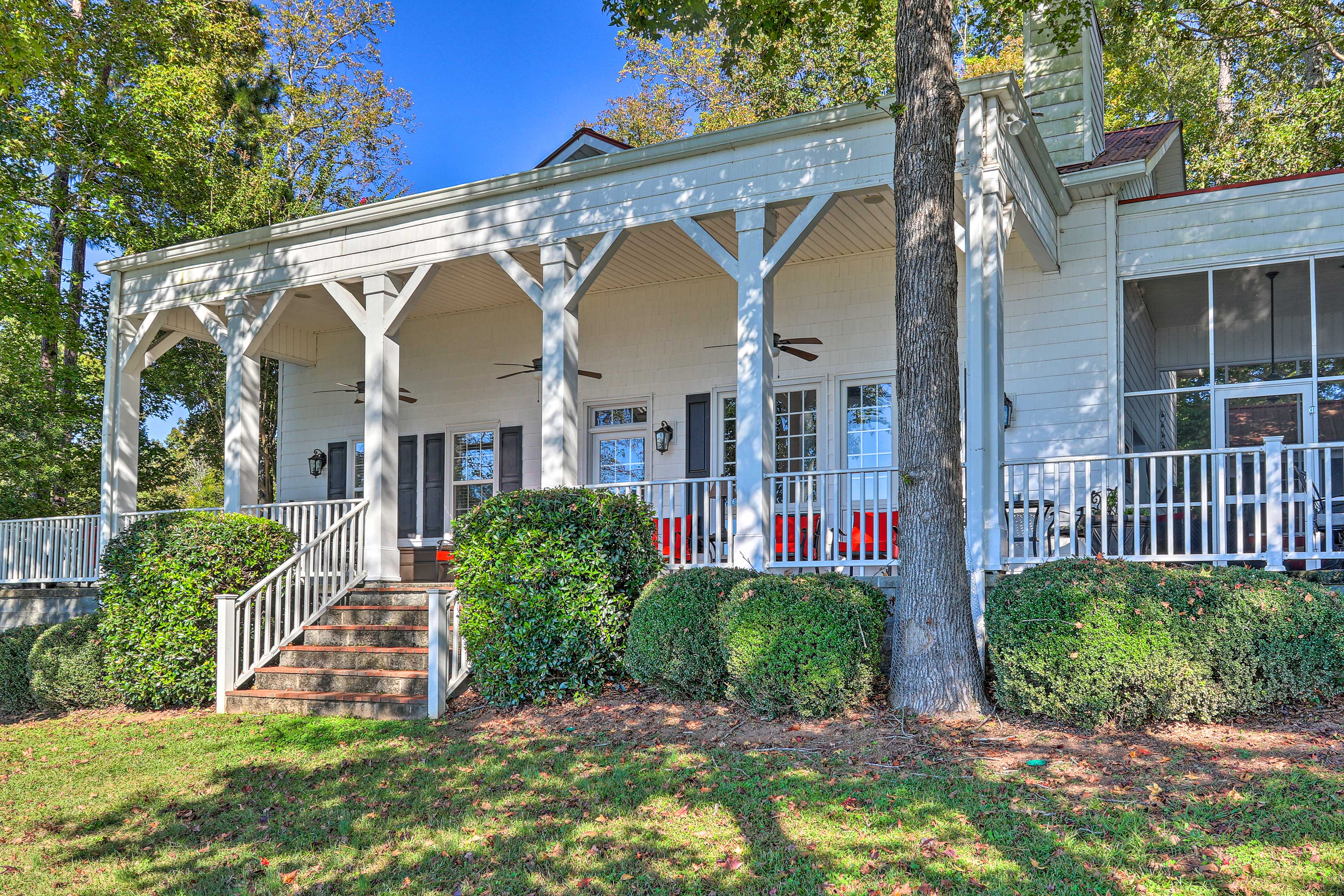 Property Image 2 - Lakefront Paradise w/ Fire Pit - Dogs Welcome!