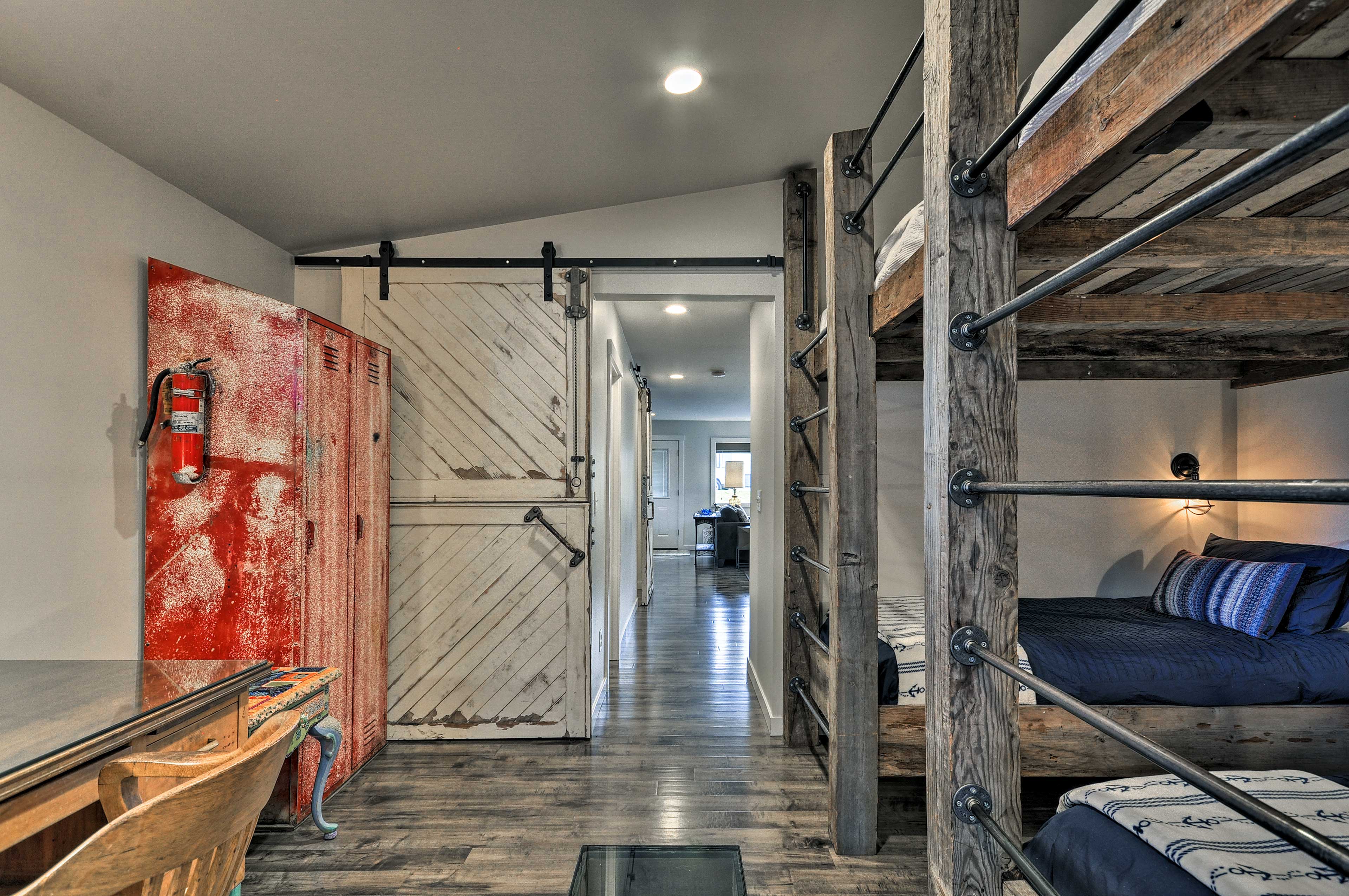 Sleek Riverfront Condo on Pier in Downtown Astoria