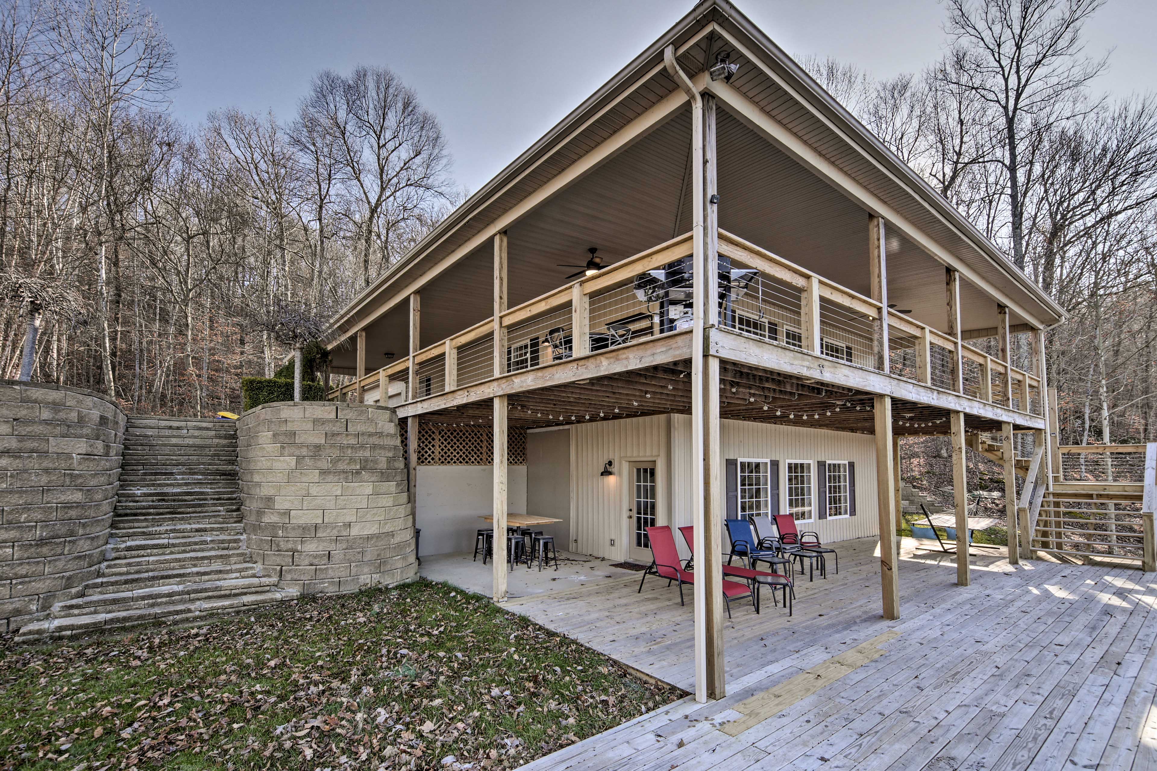 Lakefront Retreat w/ Views, Near Mammoth Cave!