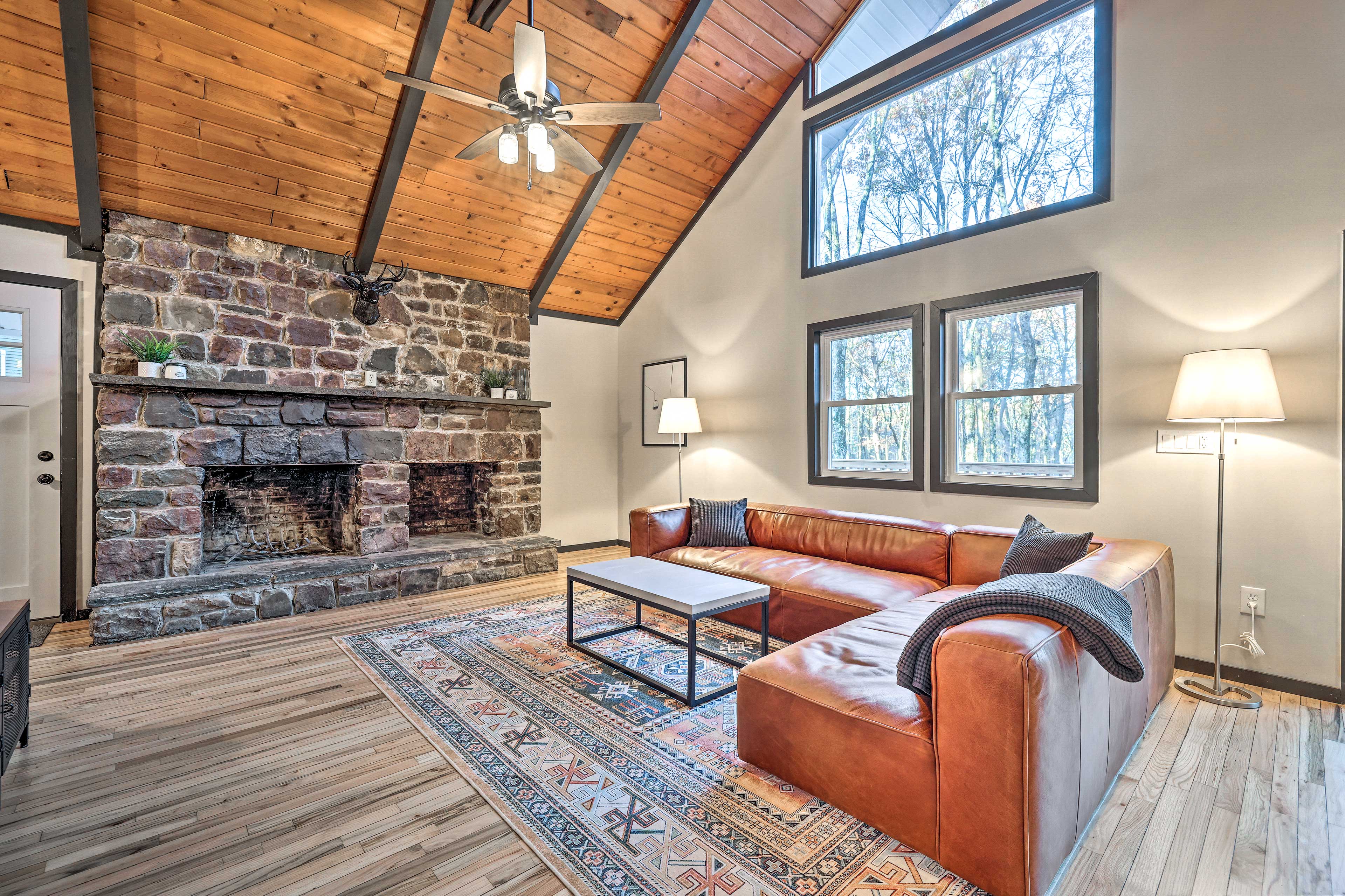 Spacious Poconos Home Deck, Fire Pit & Game Room Home Rental in