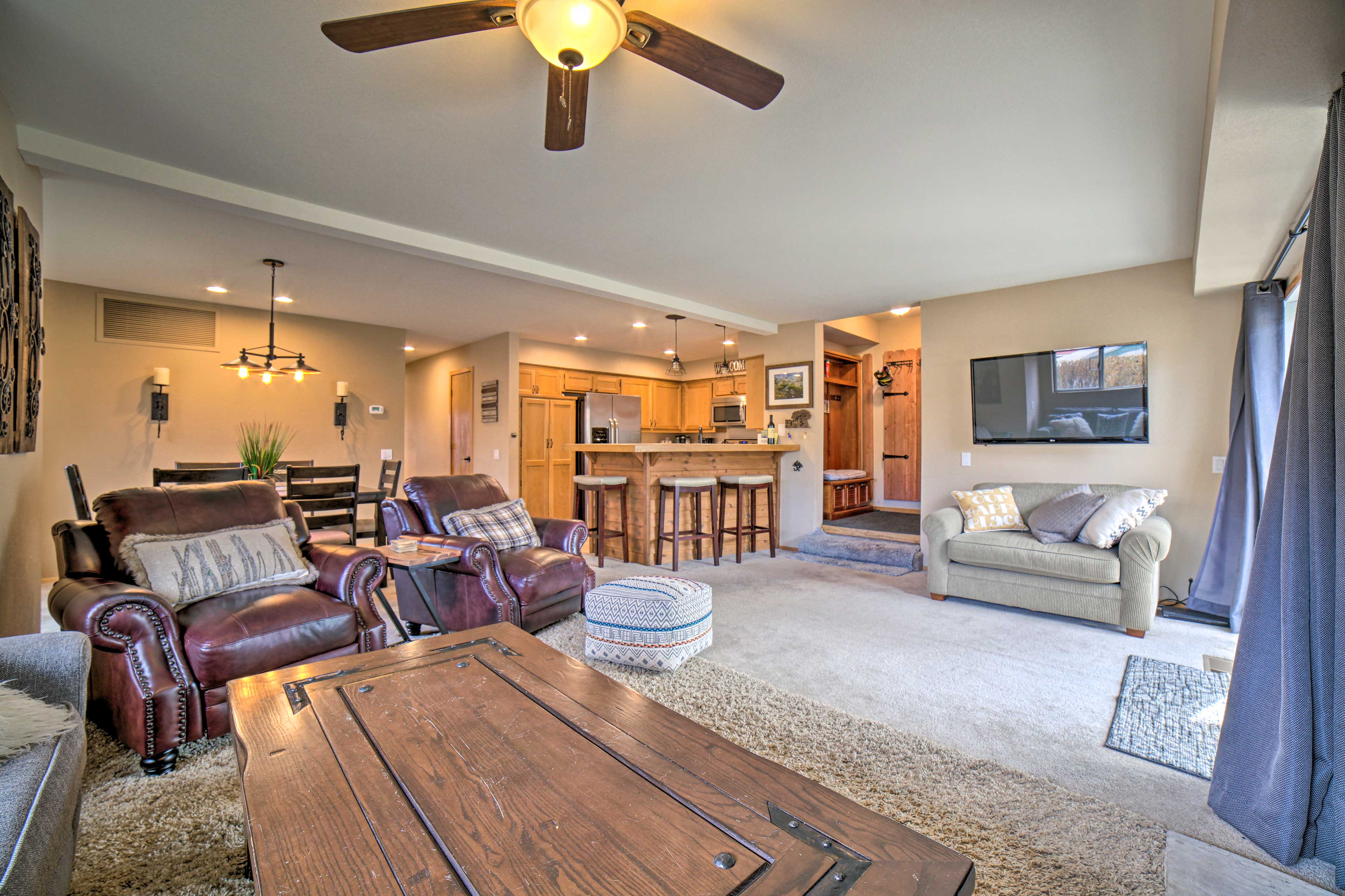 Property Image 1 - Snowcreek Resort Condo w/ Deck at Mammoth Mountain