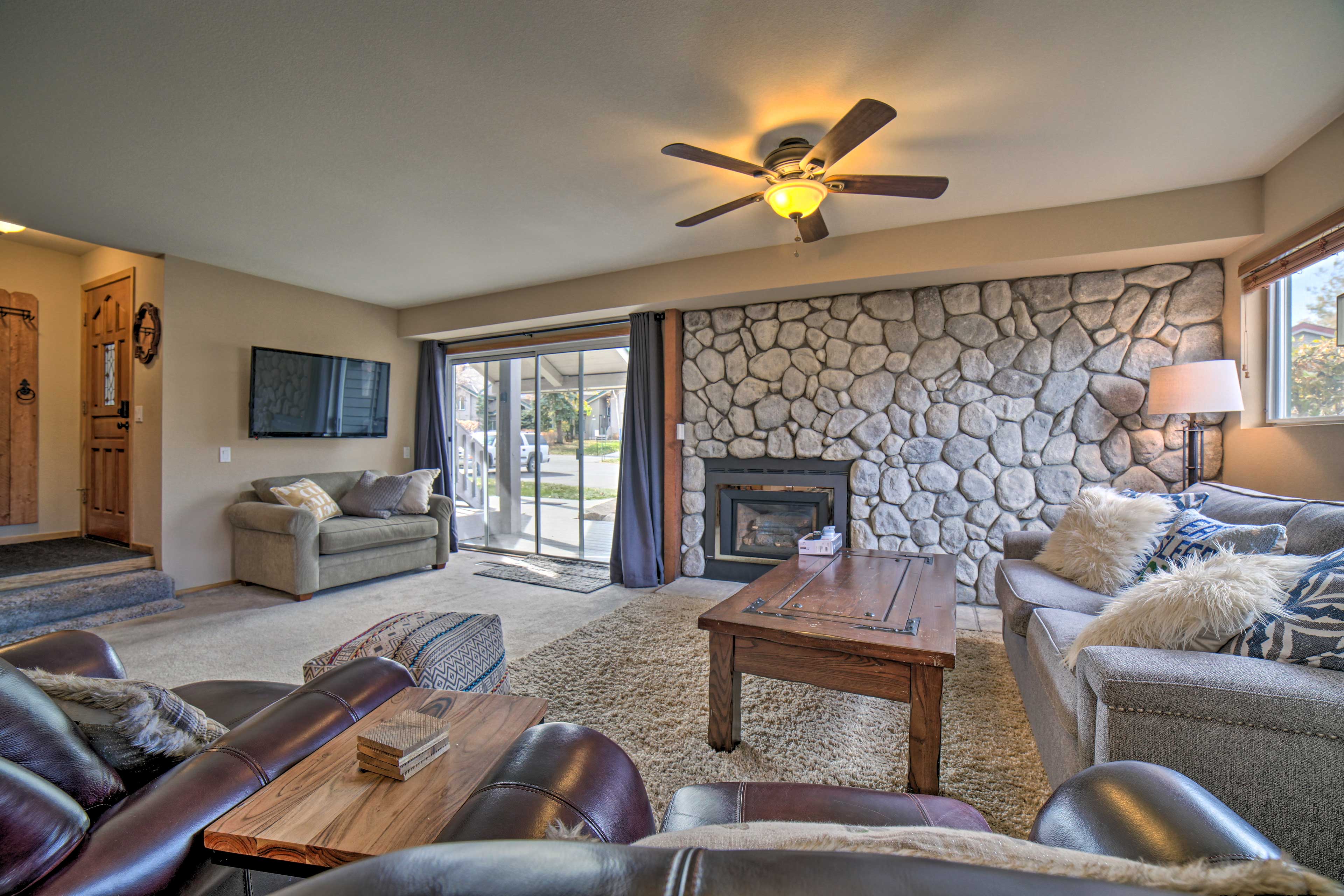 Property Image 2 - Snowcreek Resort Condo w/ Deck at Mammoth Mountain