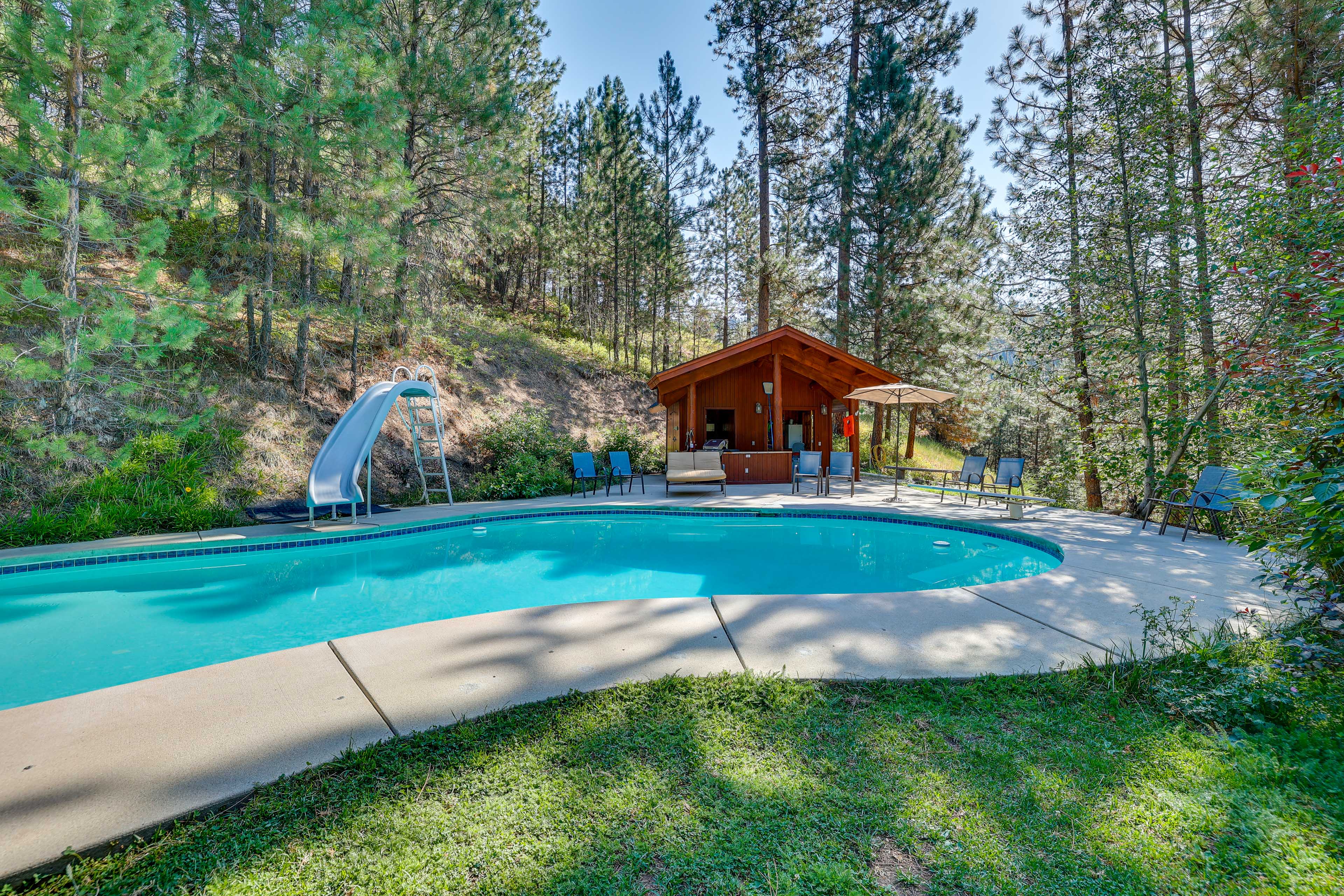 Property Image 2 - Mountain Cabin w/ Pool at Flowing Springs Ranch!