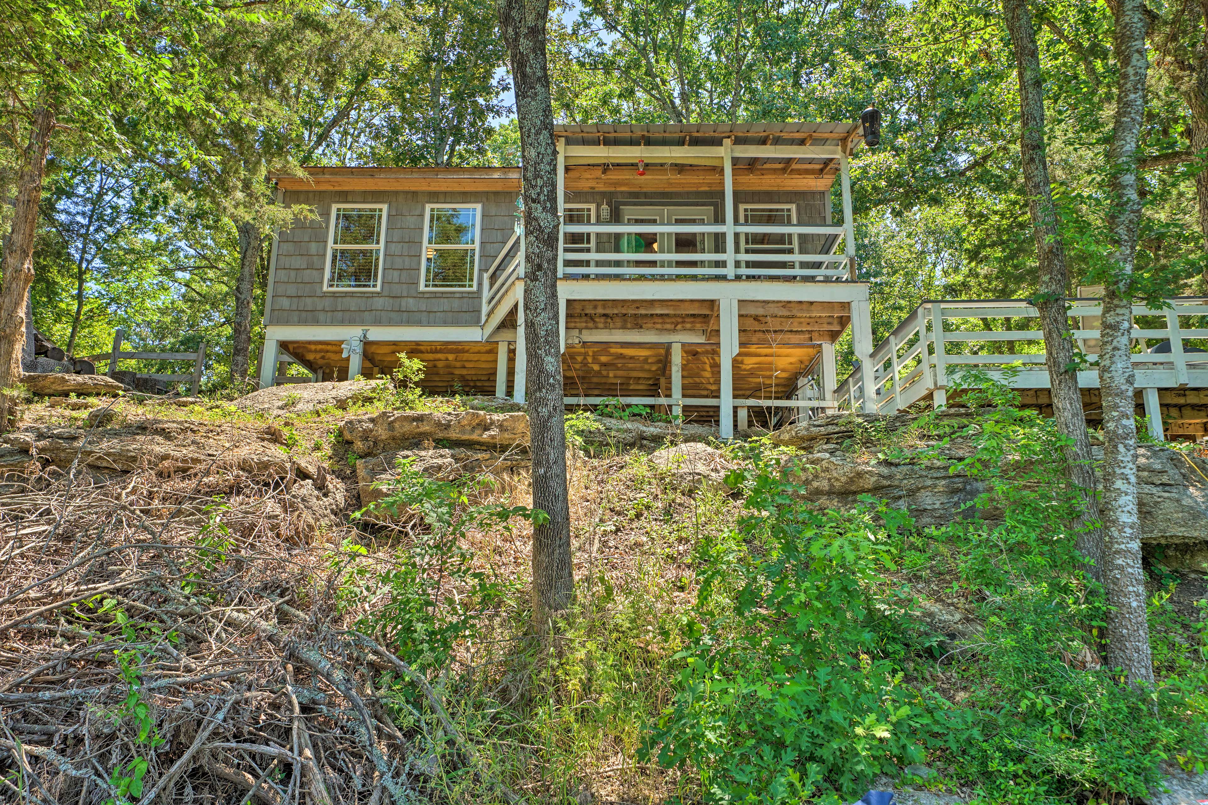Property Image 2 - Fort Towson Waterfront Cottage: 2 Decks + Dock