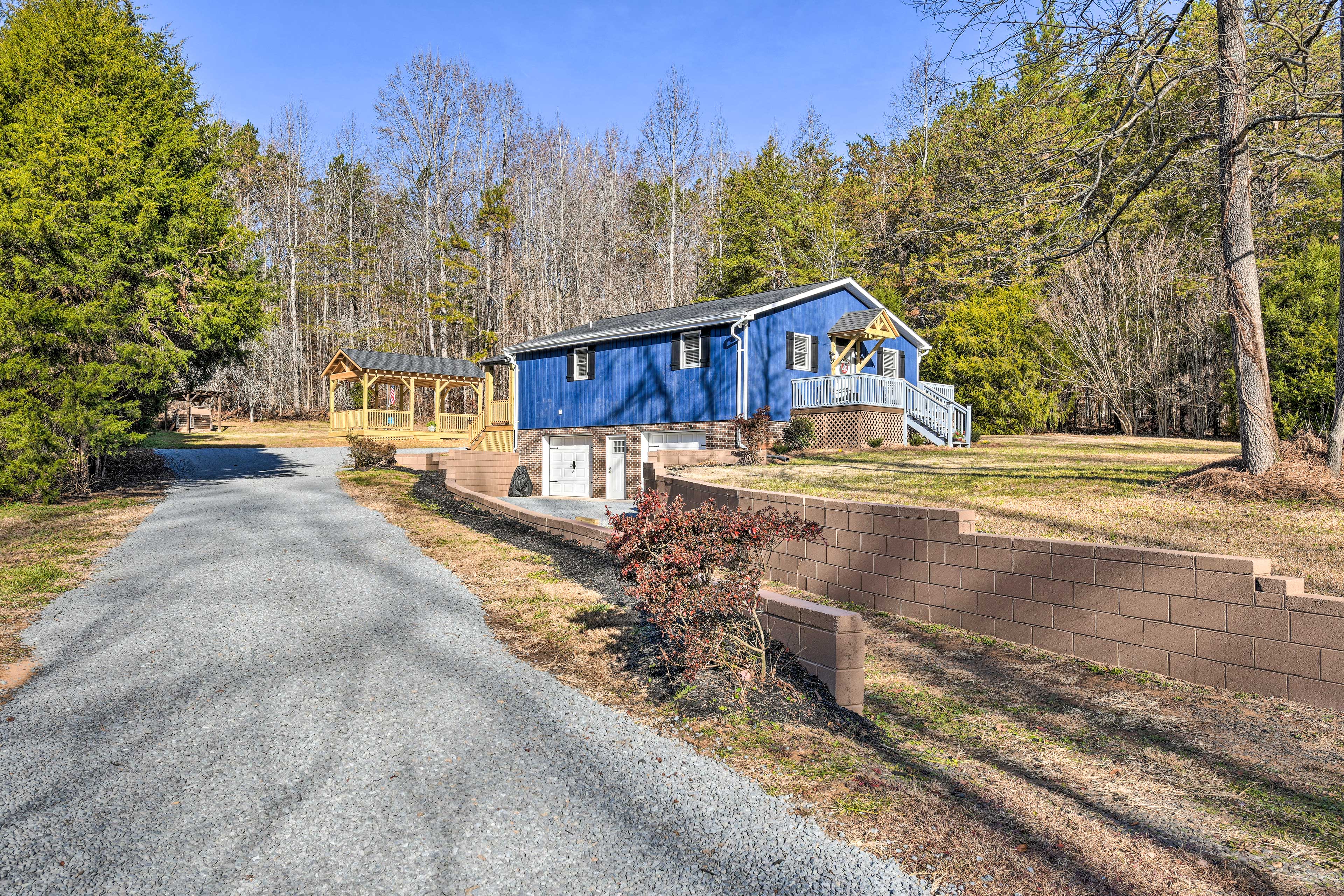 Property Image 2 - Charming Yadkin Valley Cottage w/ Deck & Yard