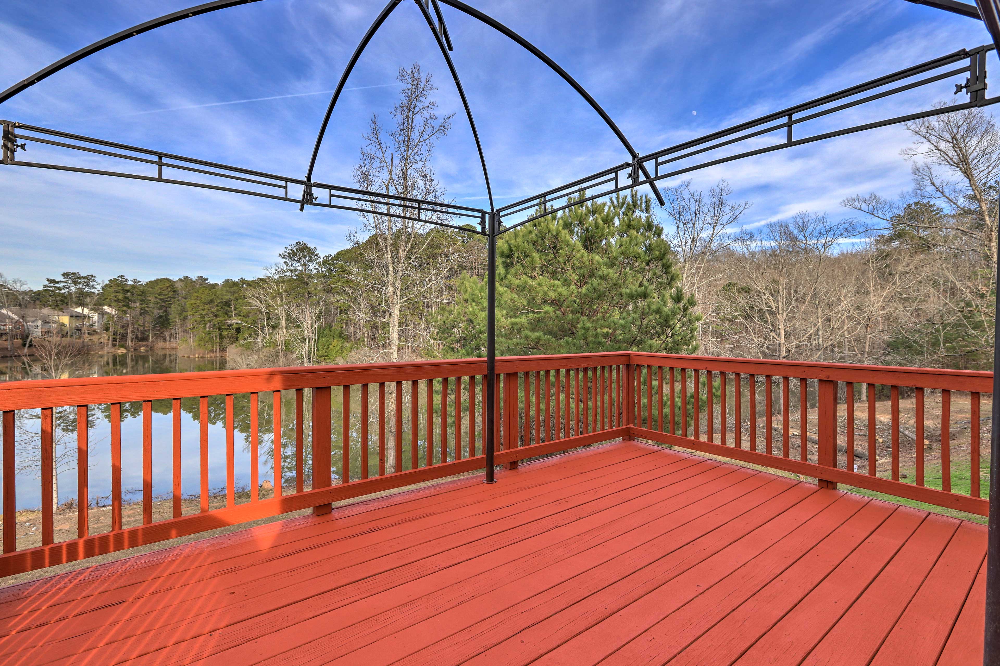 Property Image 1 - Spacious Atlanta Home with Lake Access & Deck!
