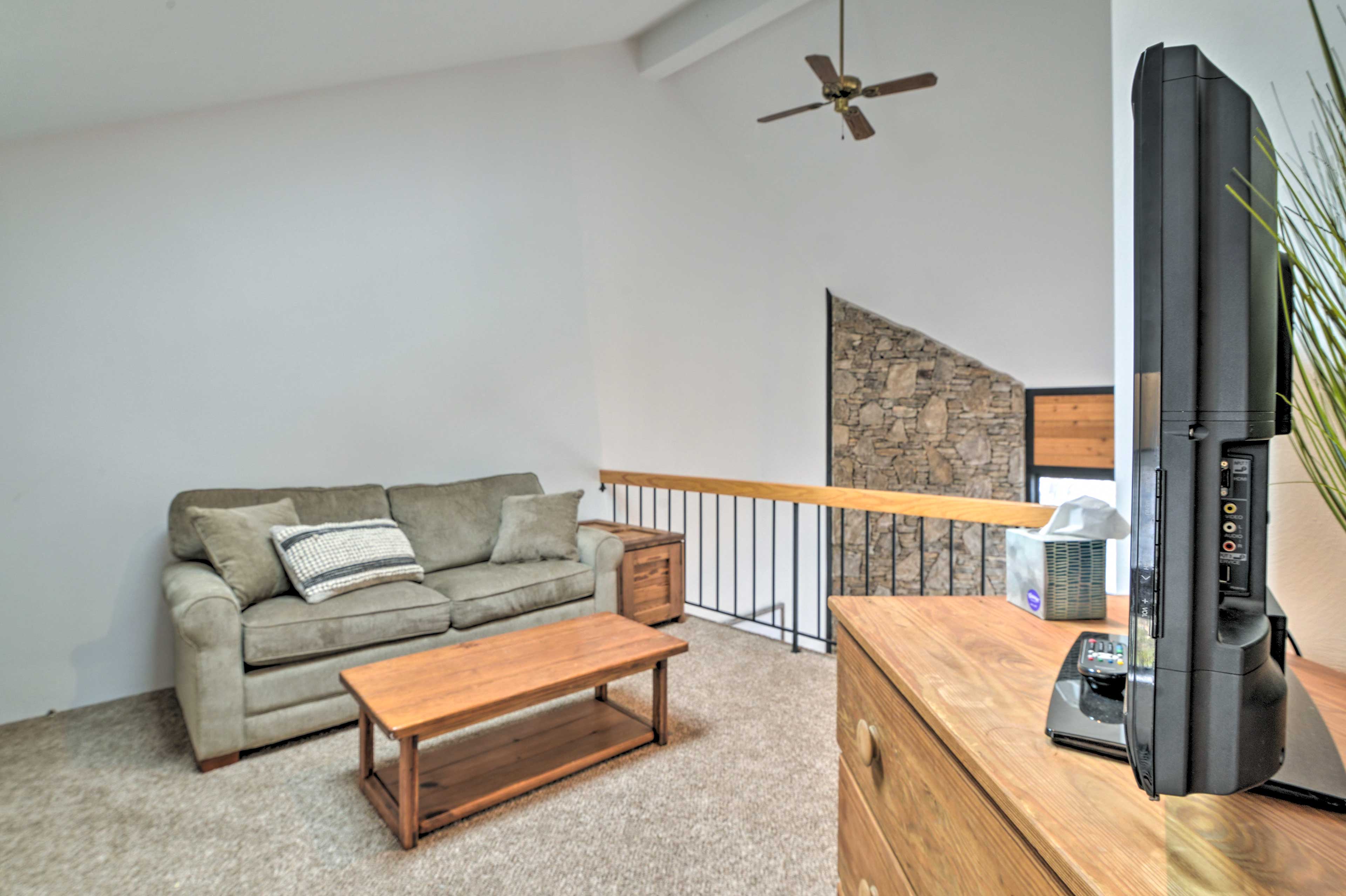 Swiss Mtn Condo: 3 Mi to Seven Springs Resort