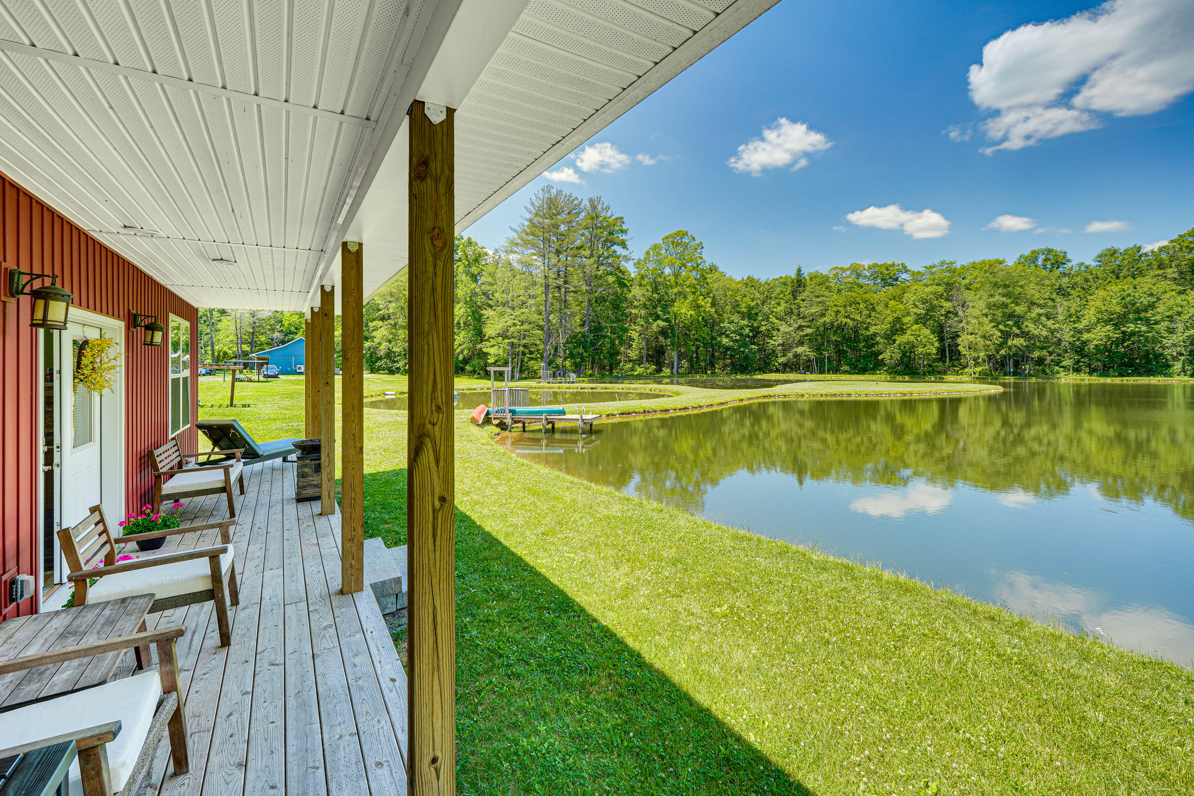 Property Image 2 - 15 Mi to Camelback Mtn: Waterfront Cottage!