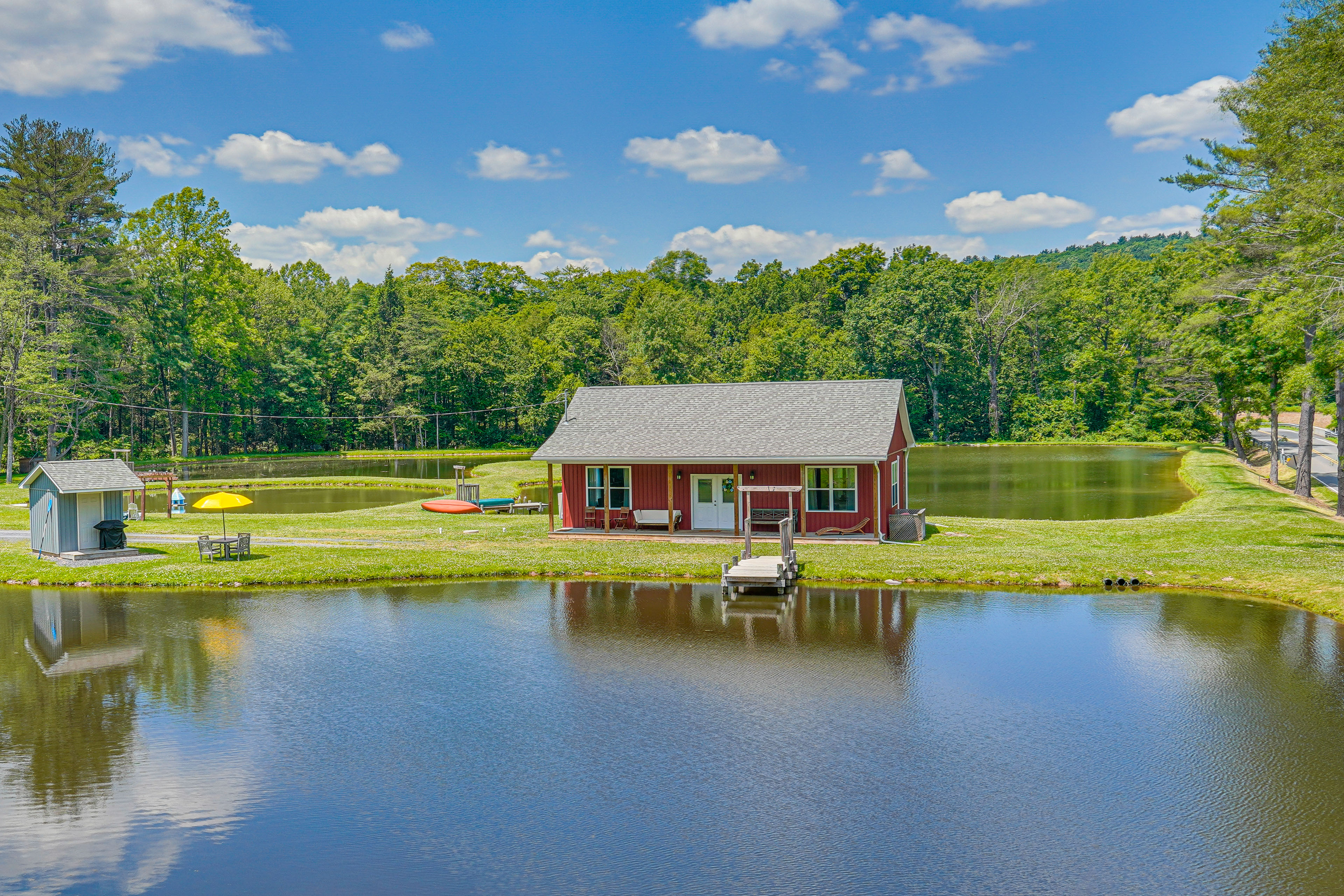 Property Image 1 - 15 Mi to Camelback Mtn: Waterfront Cottage!