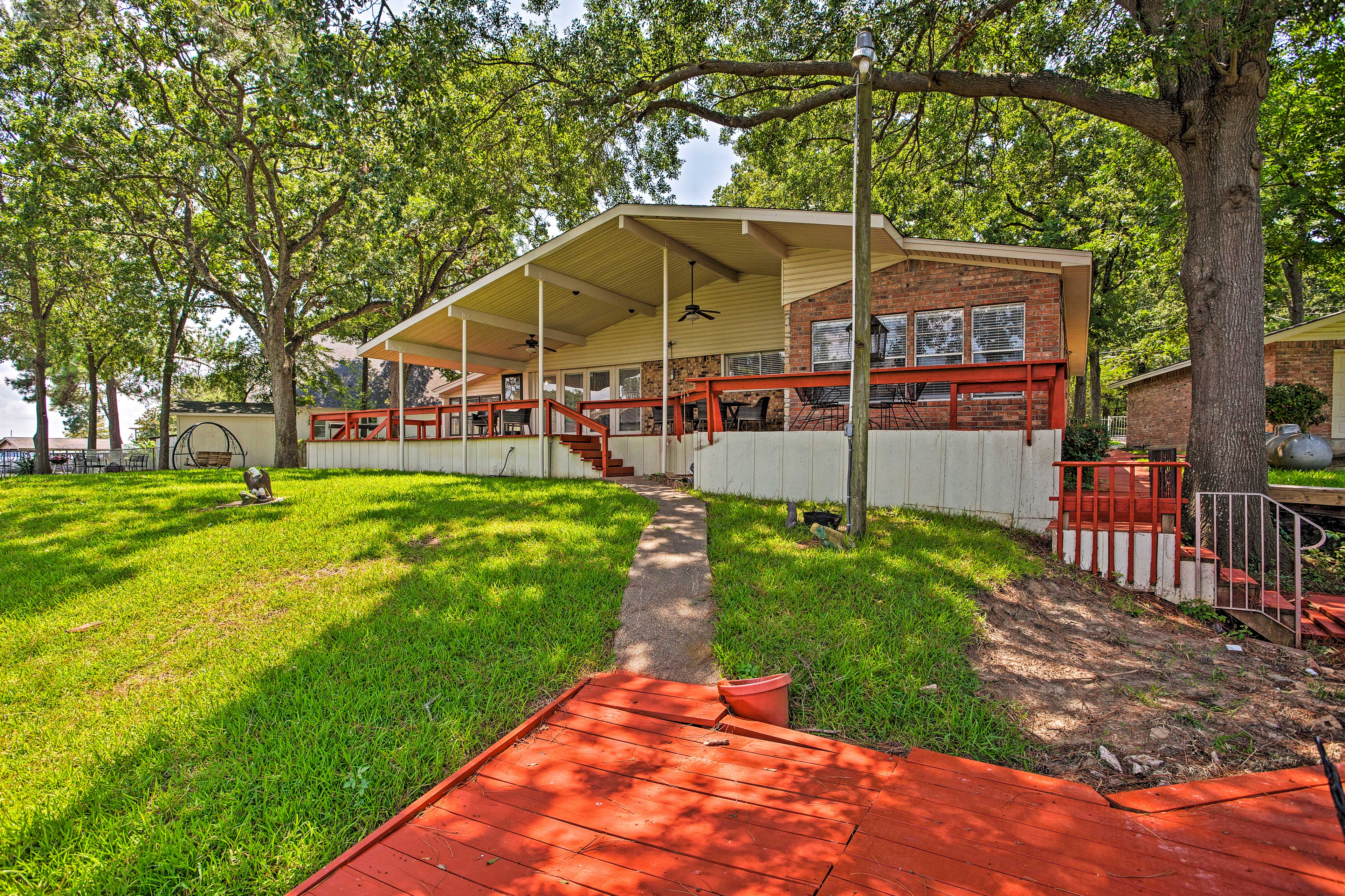Cedar Creek Reservoir Home w/ Deck & Dock