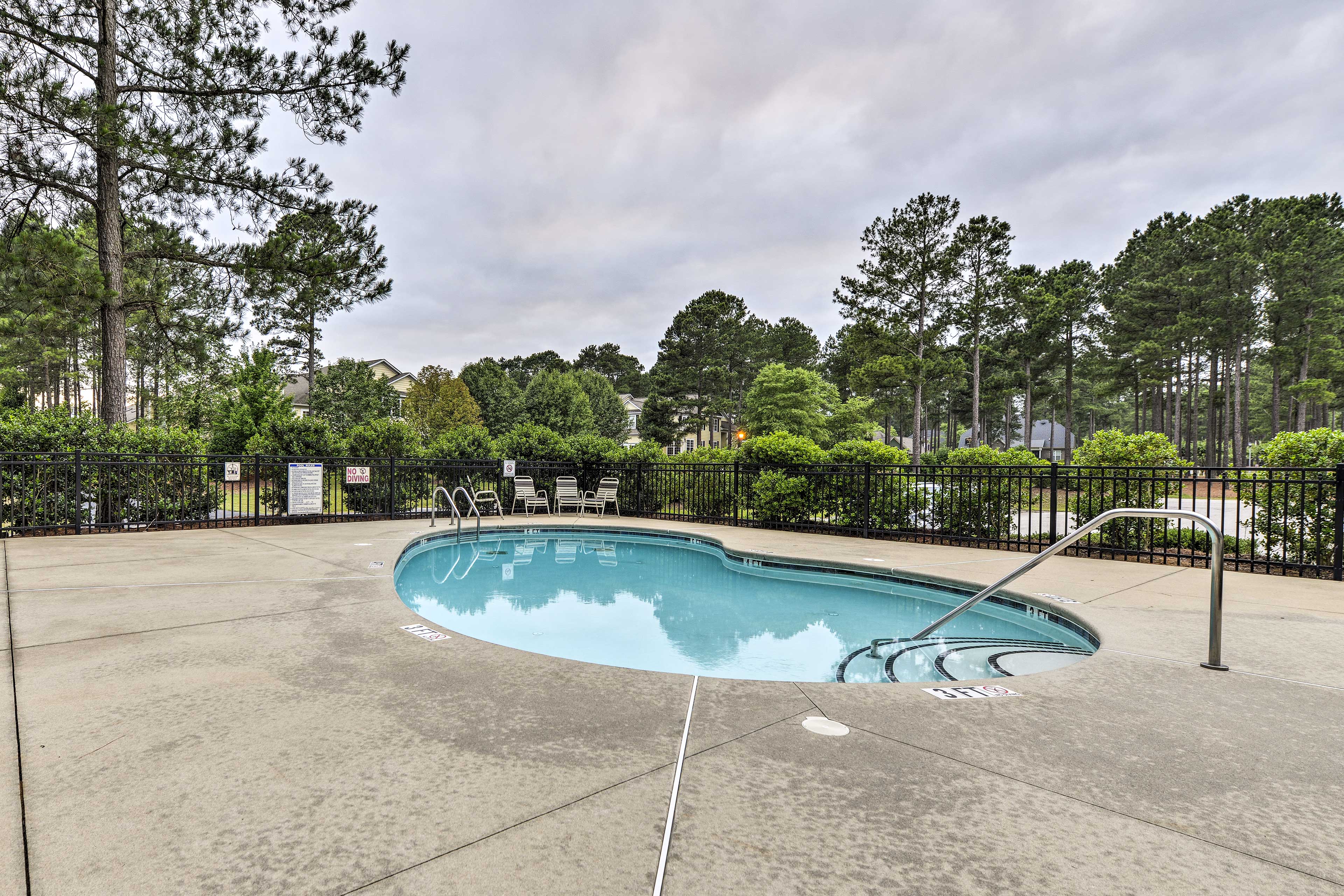 Anderson Creek Resort Condo on Golf Course w/ Pool